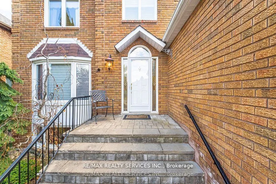 41 Christie Drive