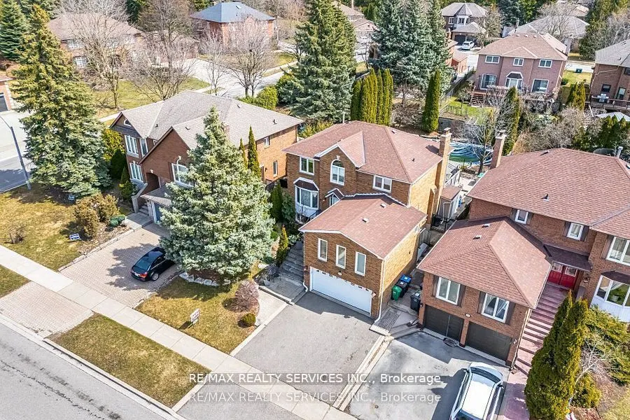 41 Christie Drive