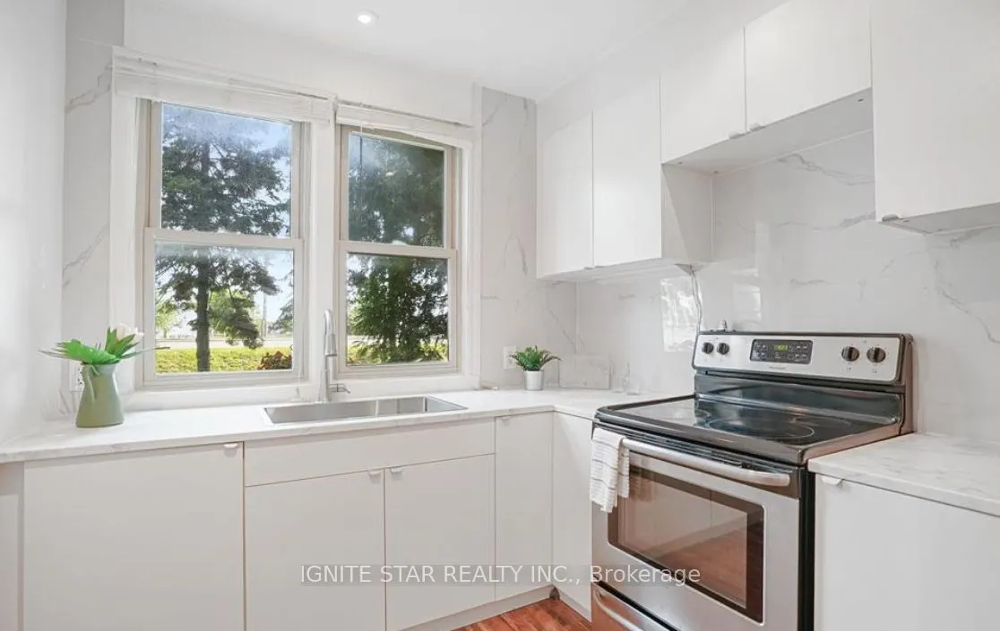 1136 Bronte Road