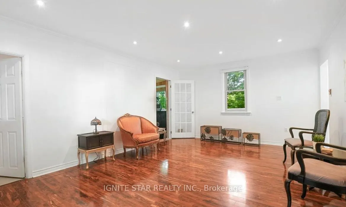 1136 Bronte Road