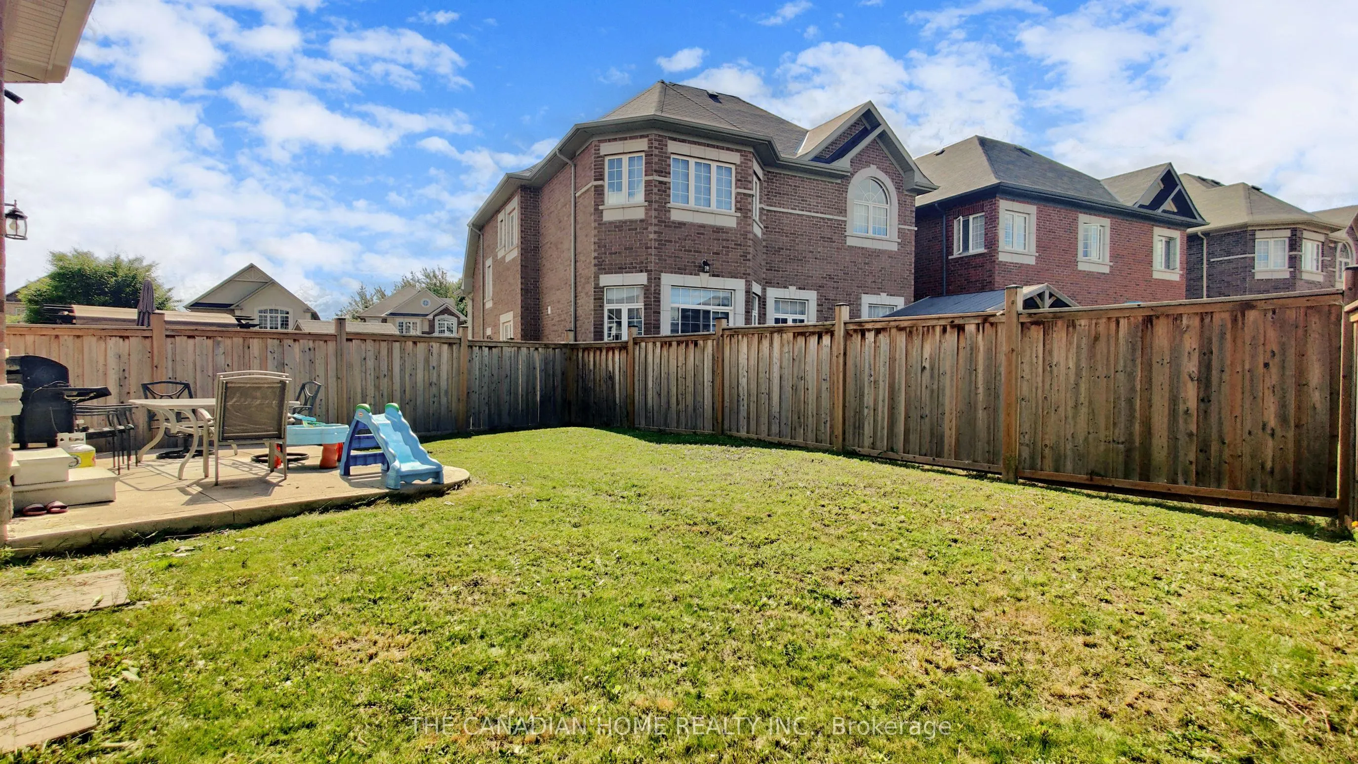 212 Niagara Trail
