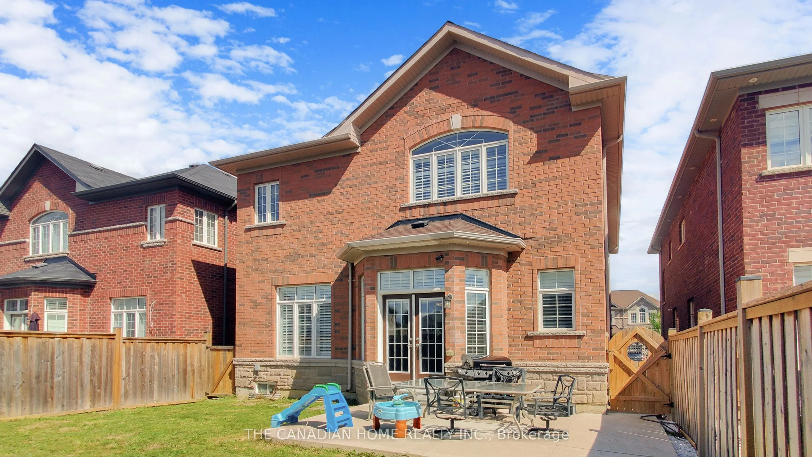 212 Niagara Trail