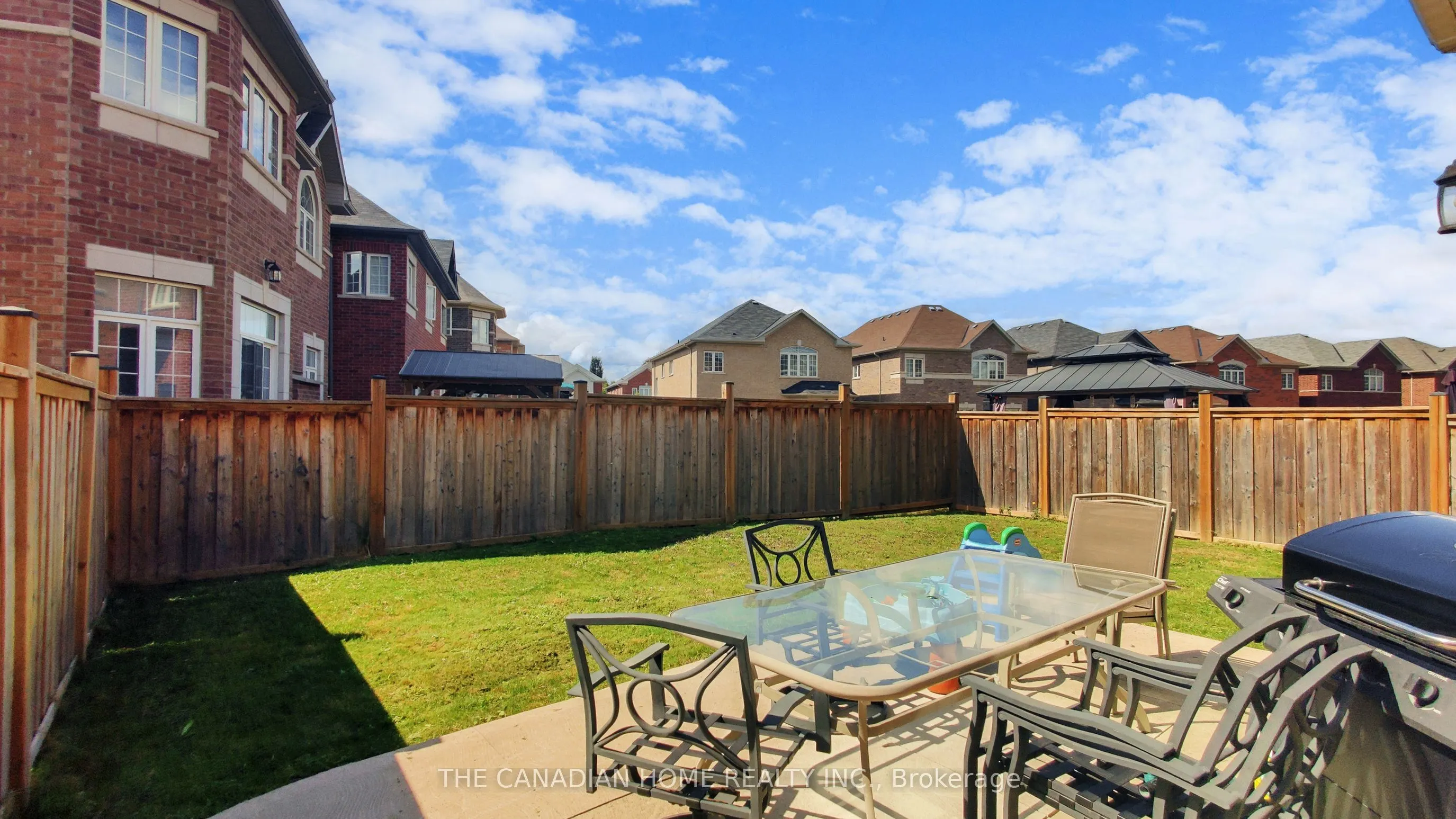 212 Niagara Trail