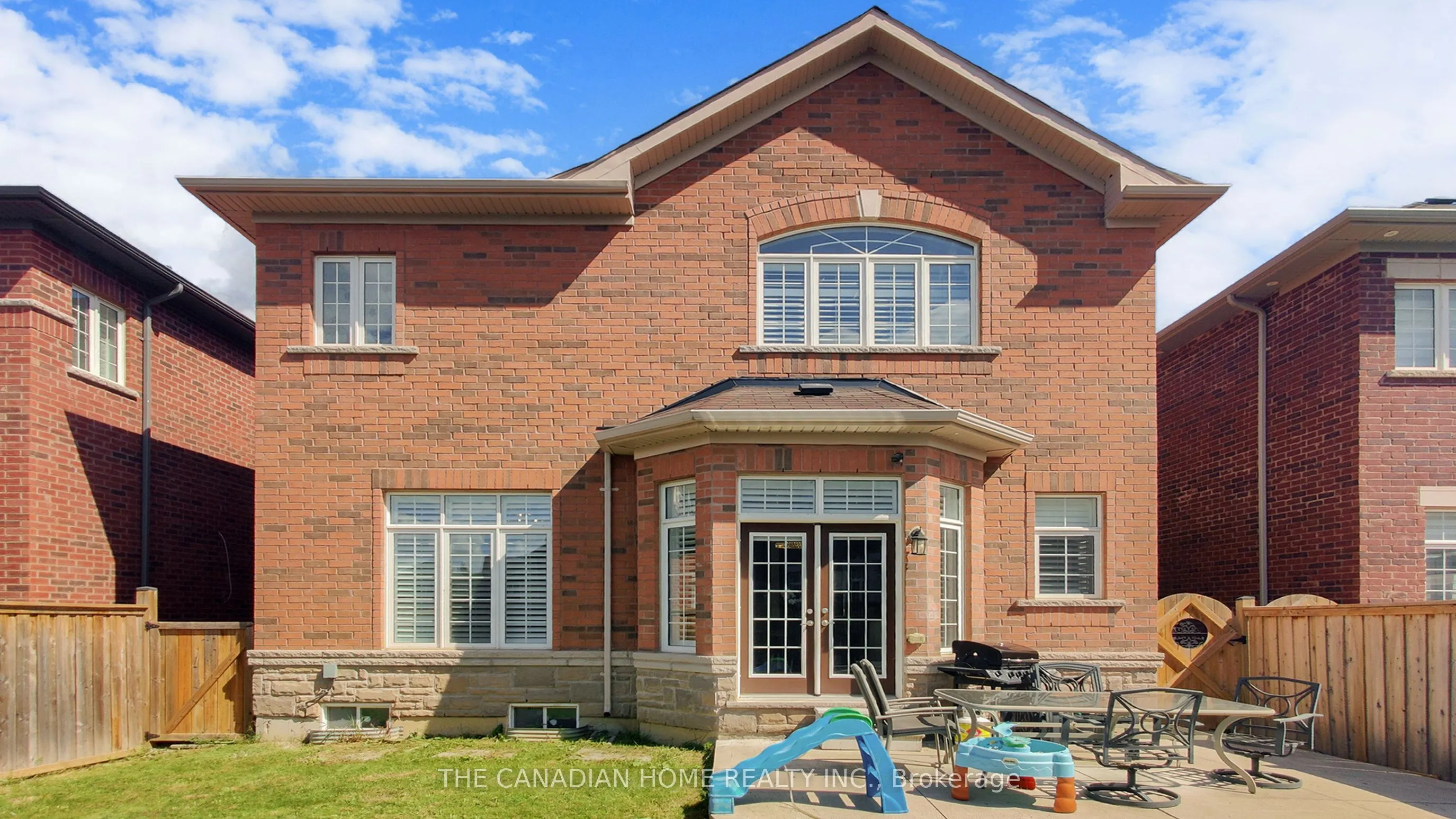 212 Niagara Trail