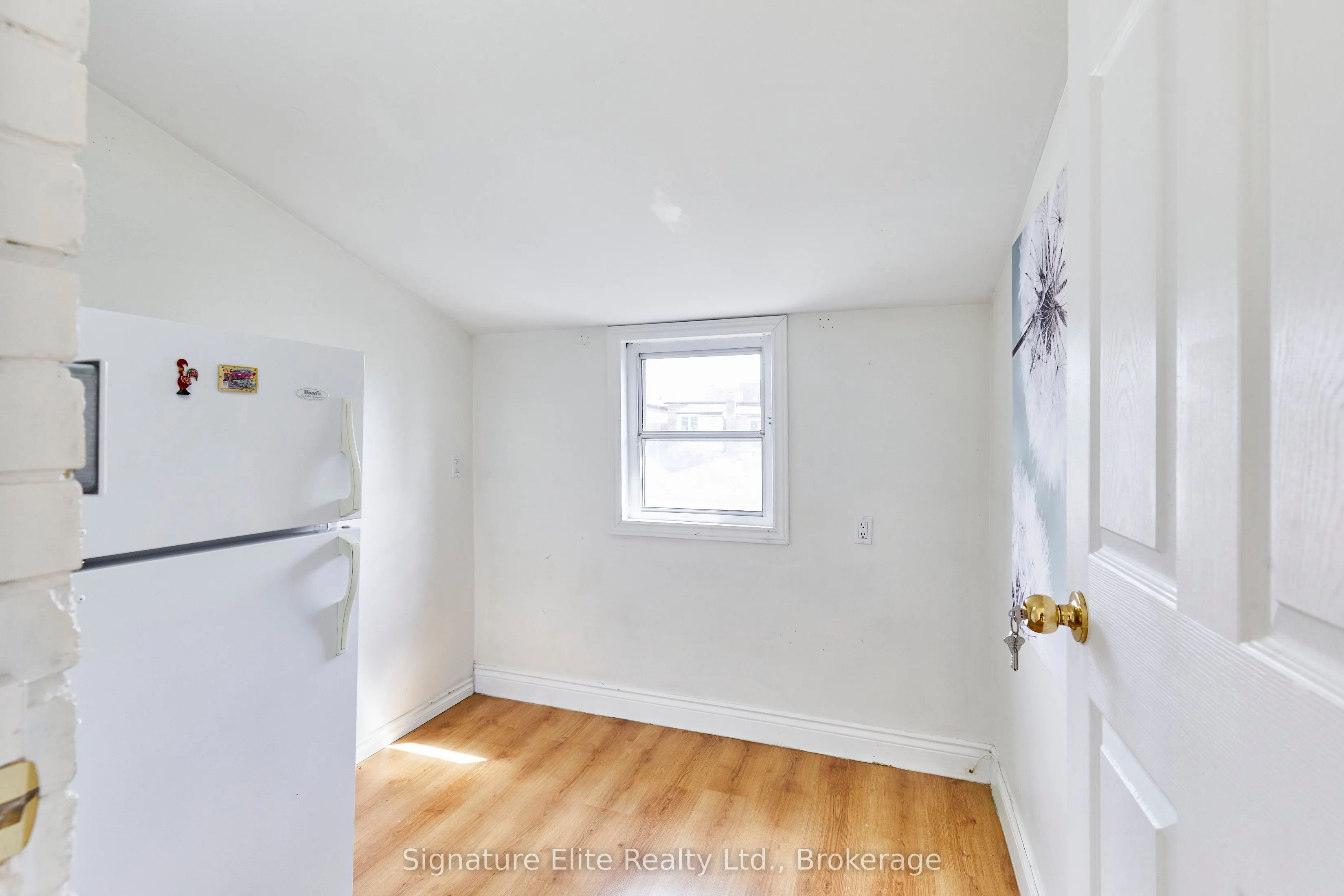 1351 Lansdowne Avenue, #Upper