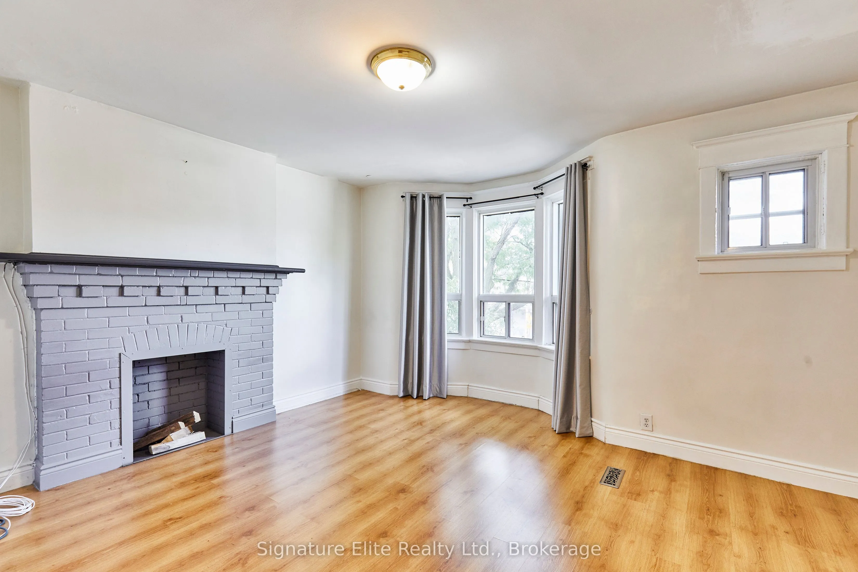 1351 Lansdowne Avenue, #Upper