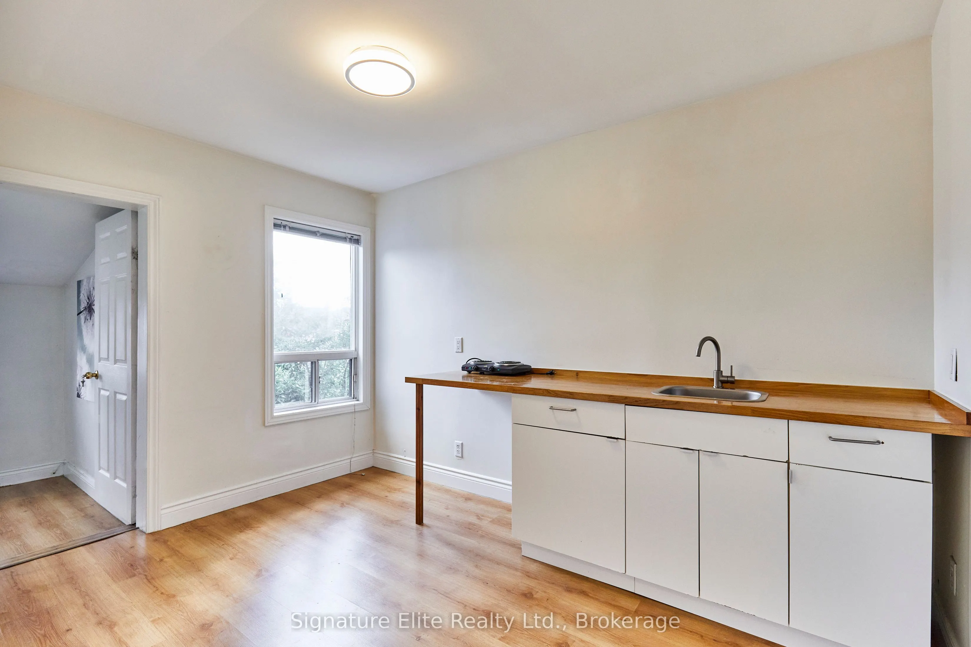 1351 Lansdowne Avenue, #Upper
