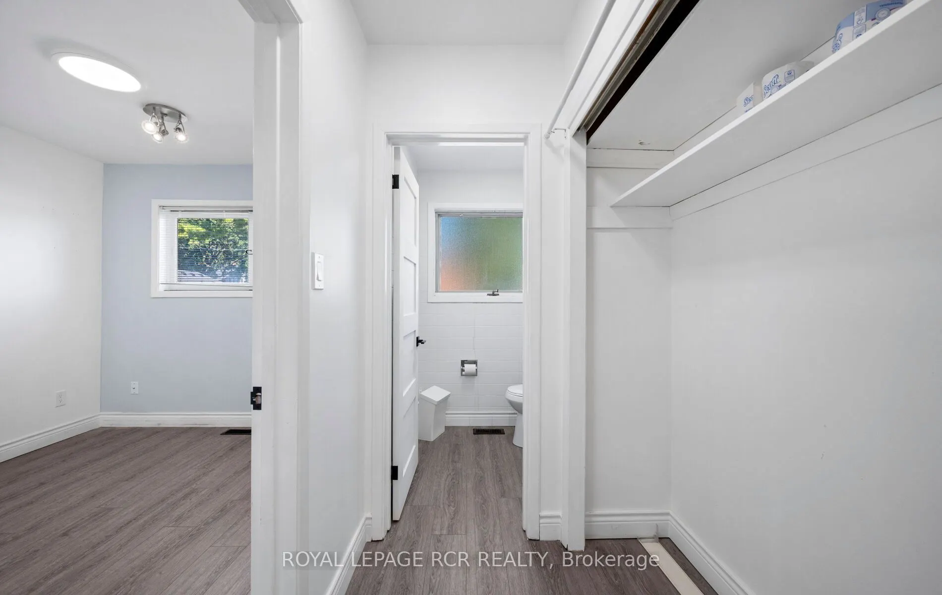 33 King Street W, #West Side Upper