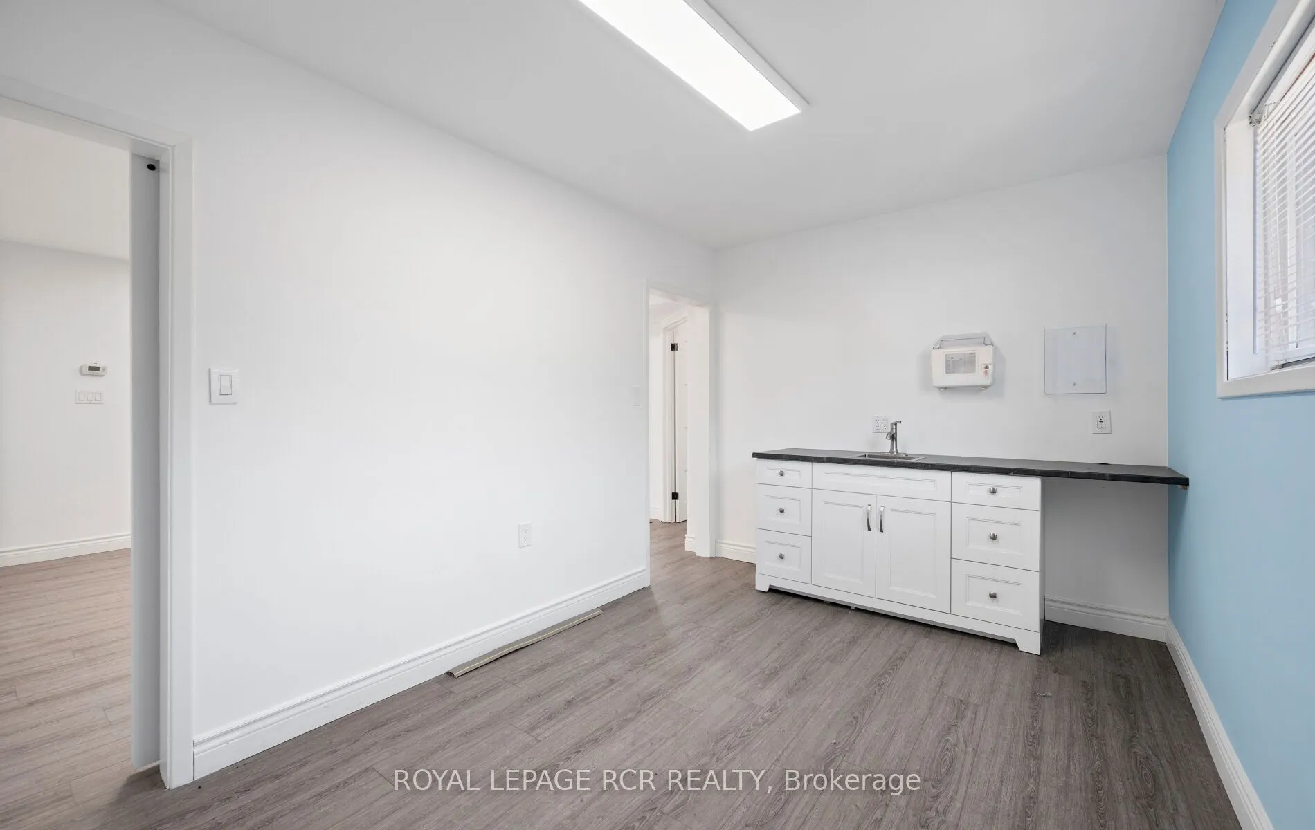33 King Street W, #West Side Upper