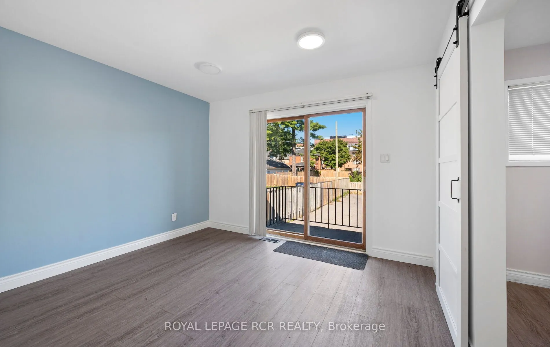 33 King Street W, #West Side Upper