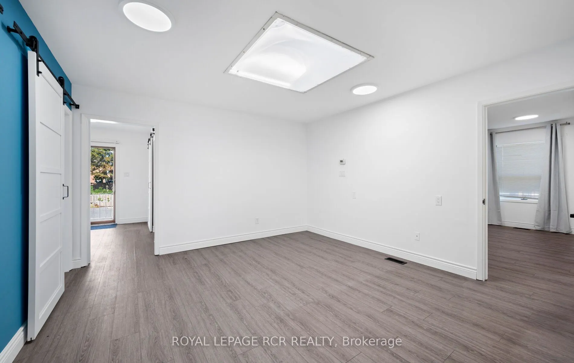 33 King Street W, #West Side Upper