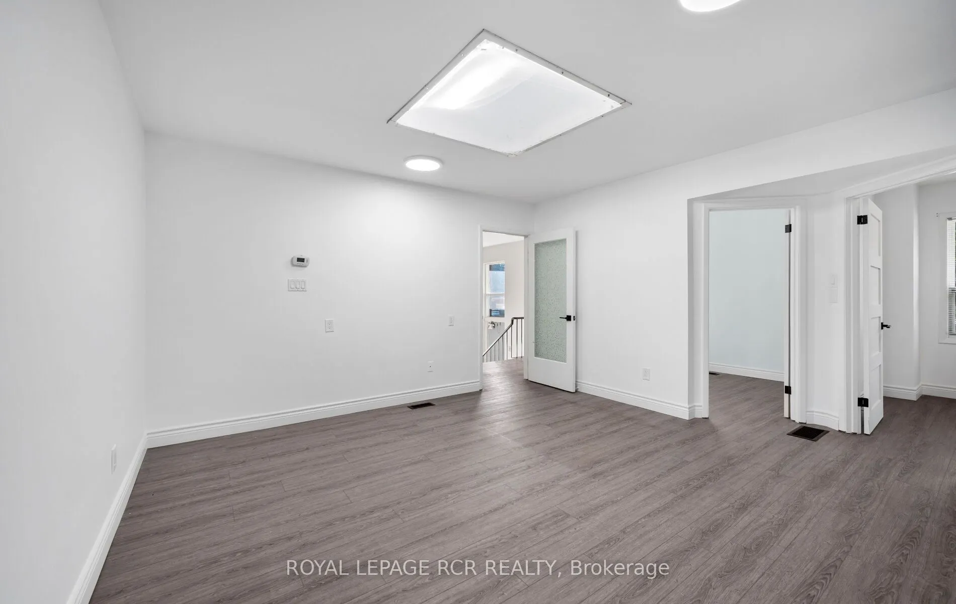 33 King Street W, #West Side Upper