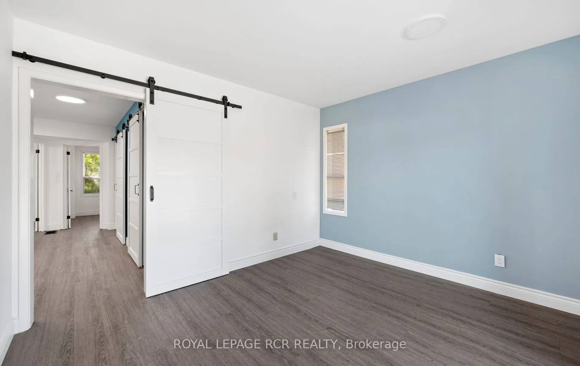 33 King Street W, #West Side Upper
