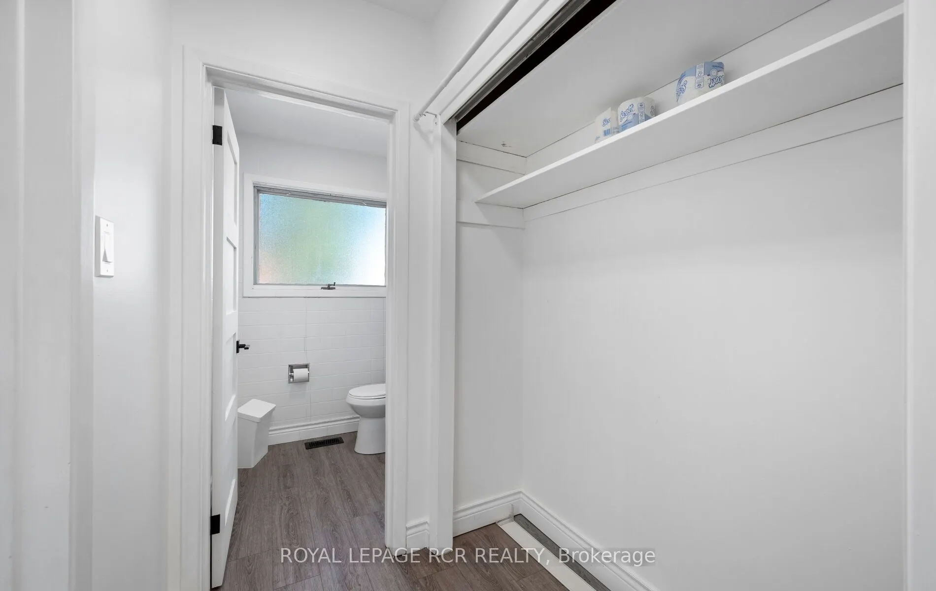 33 King Street W, #West Side Upper