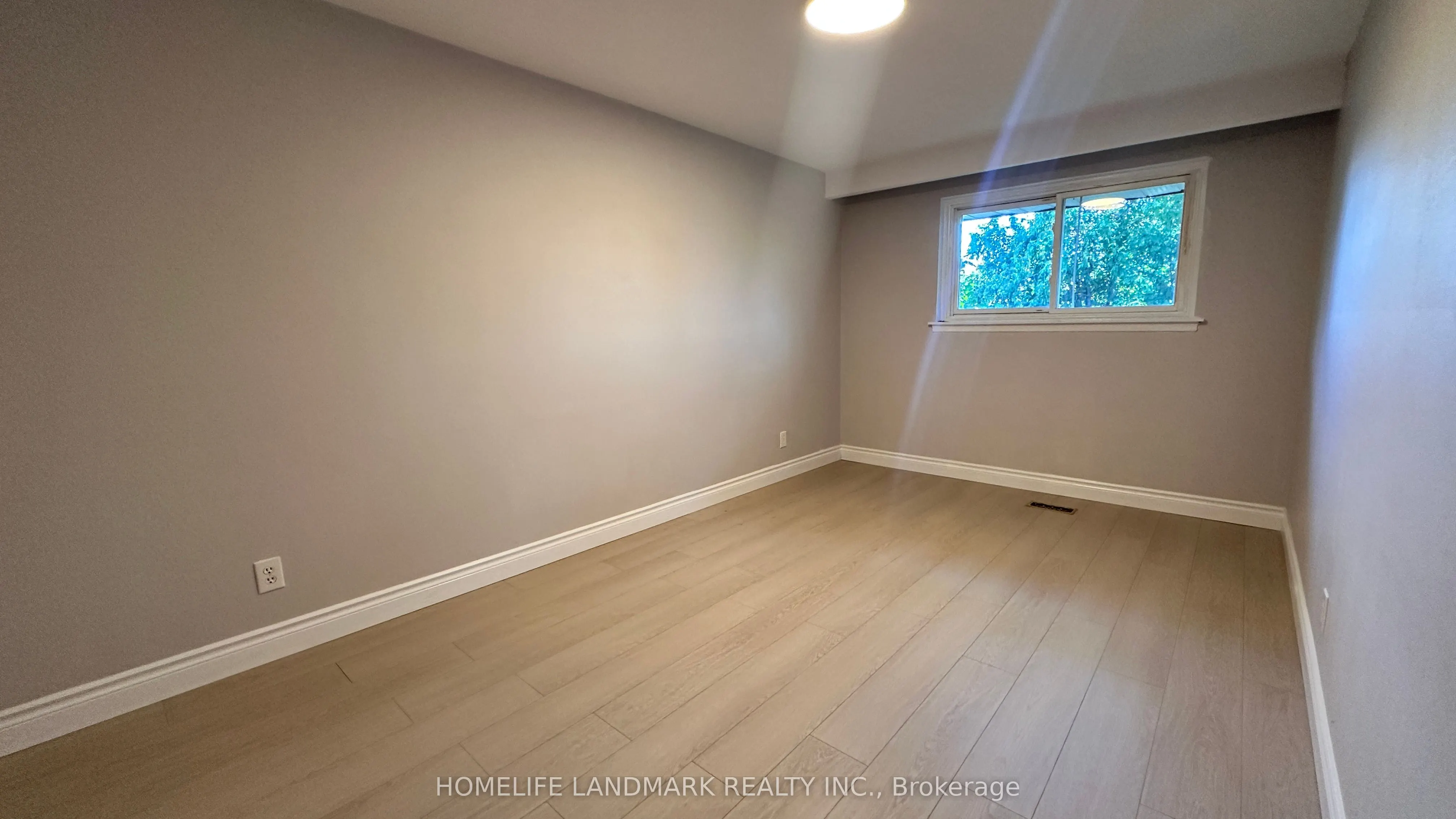 3463 Orion Crescent