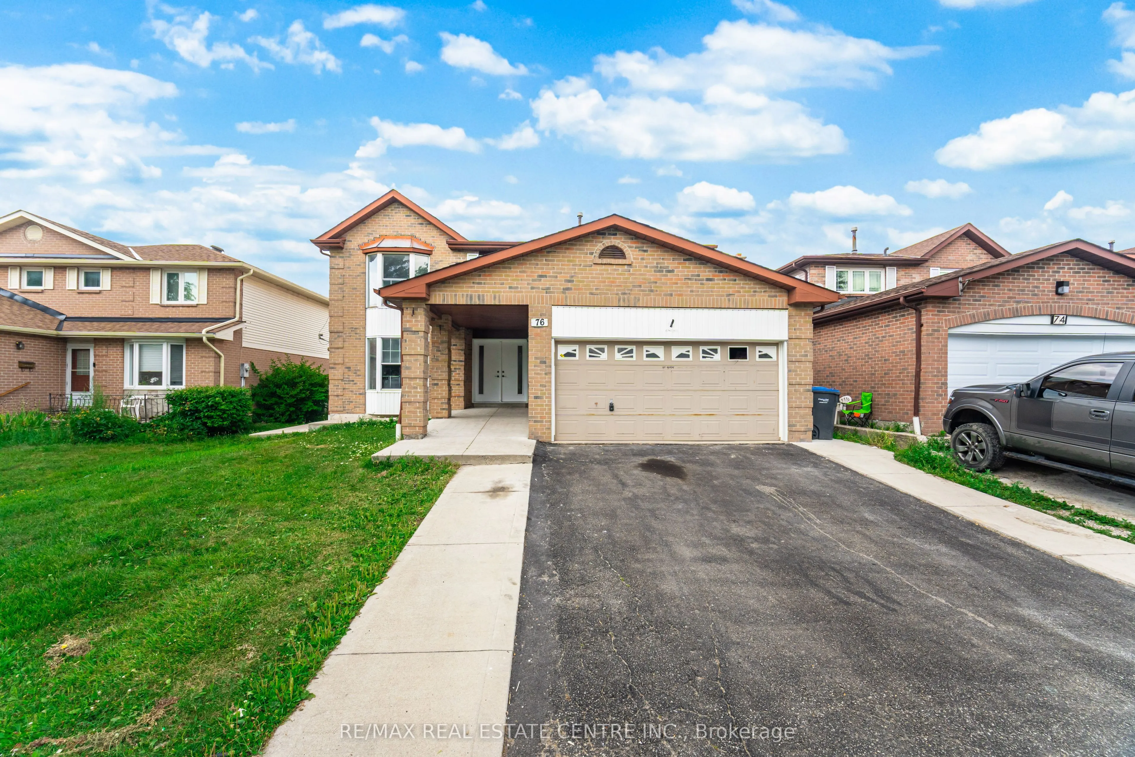 76 Moffatt Avenue