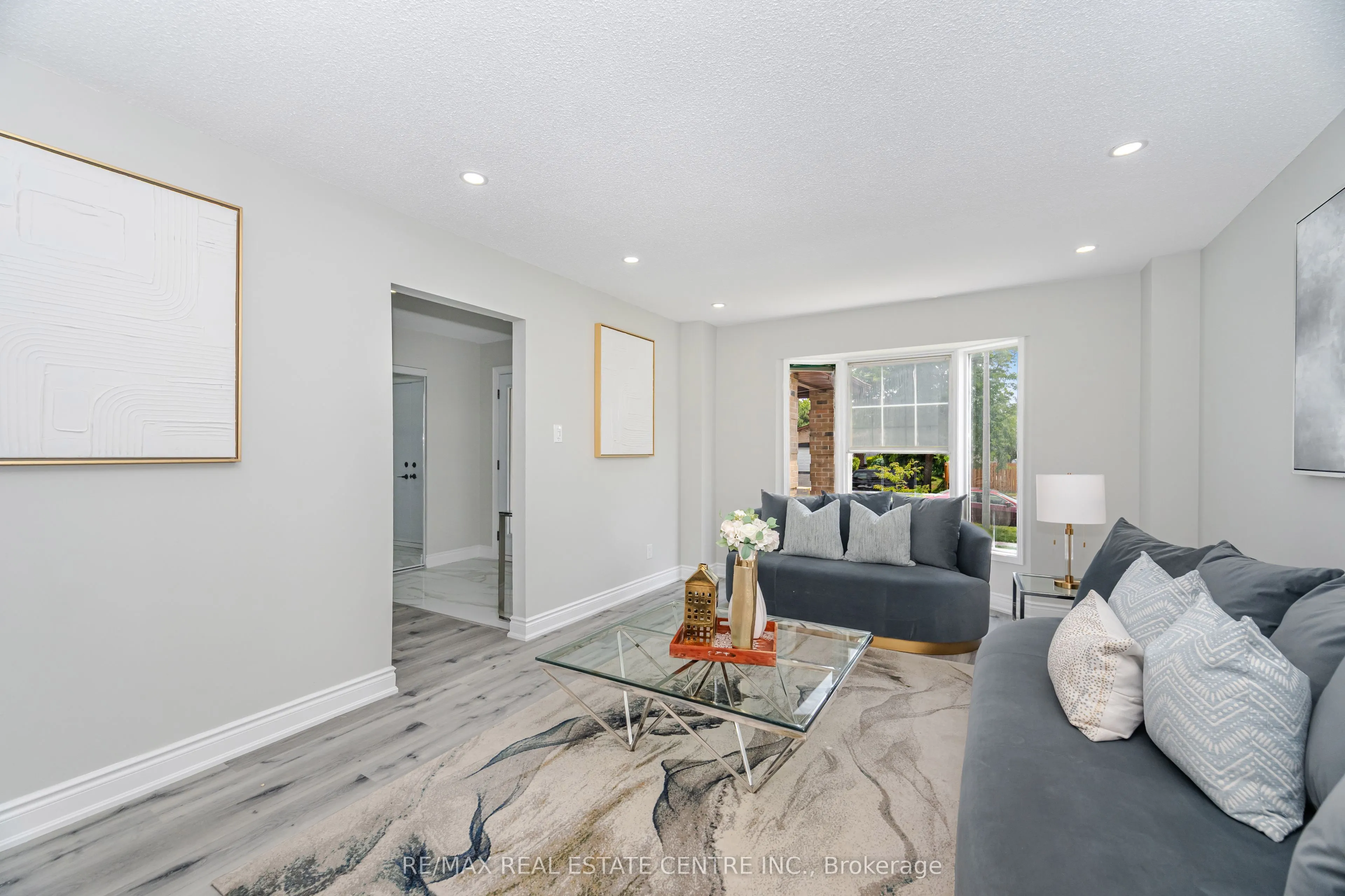 76 Moffatt Avenue