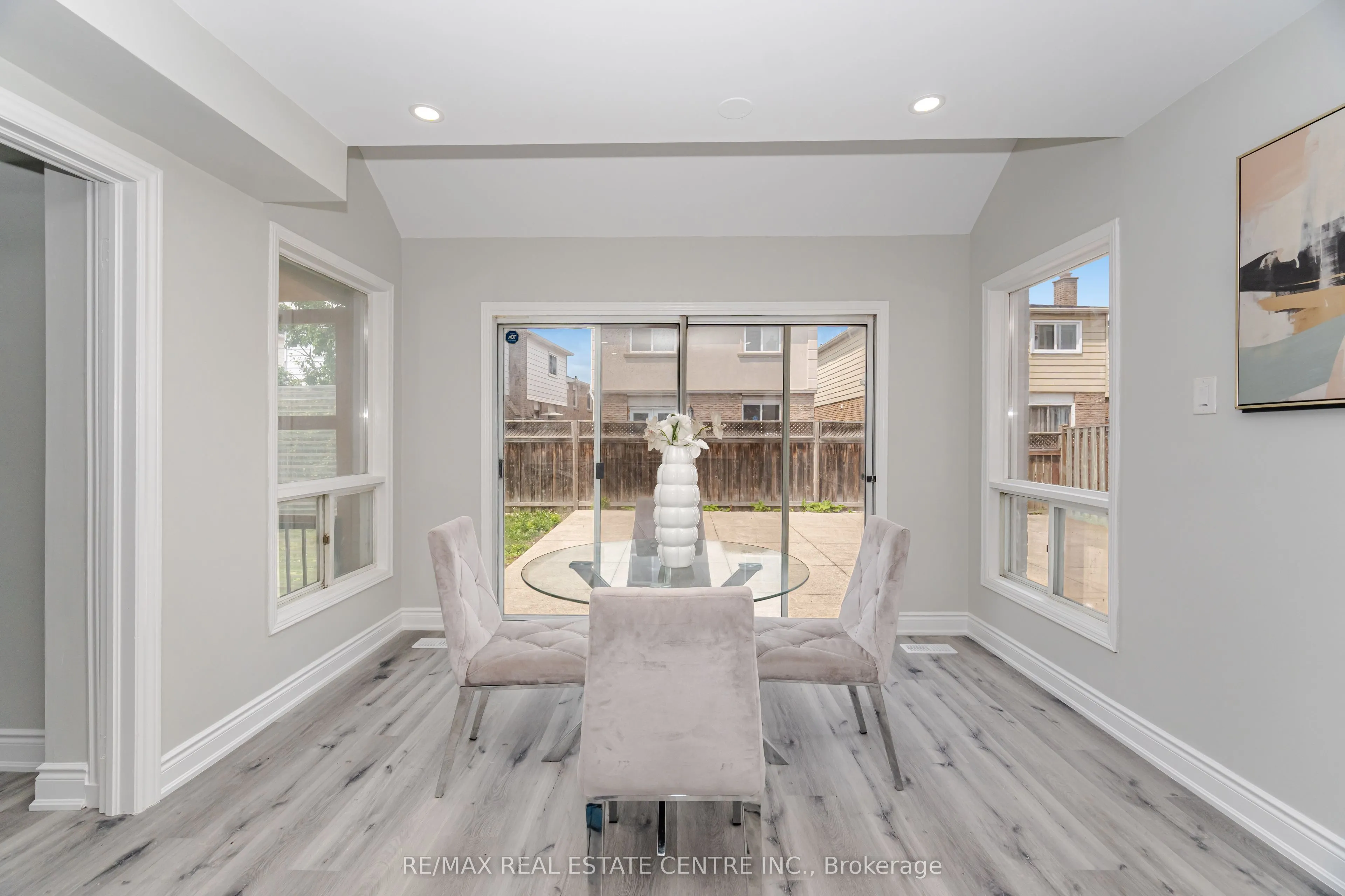 76 Moffatt Avenue
