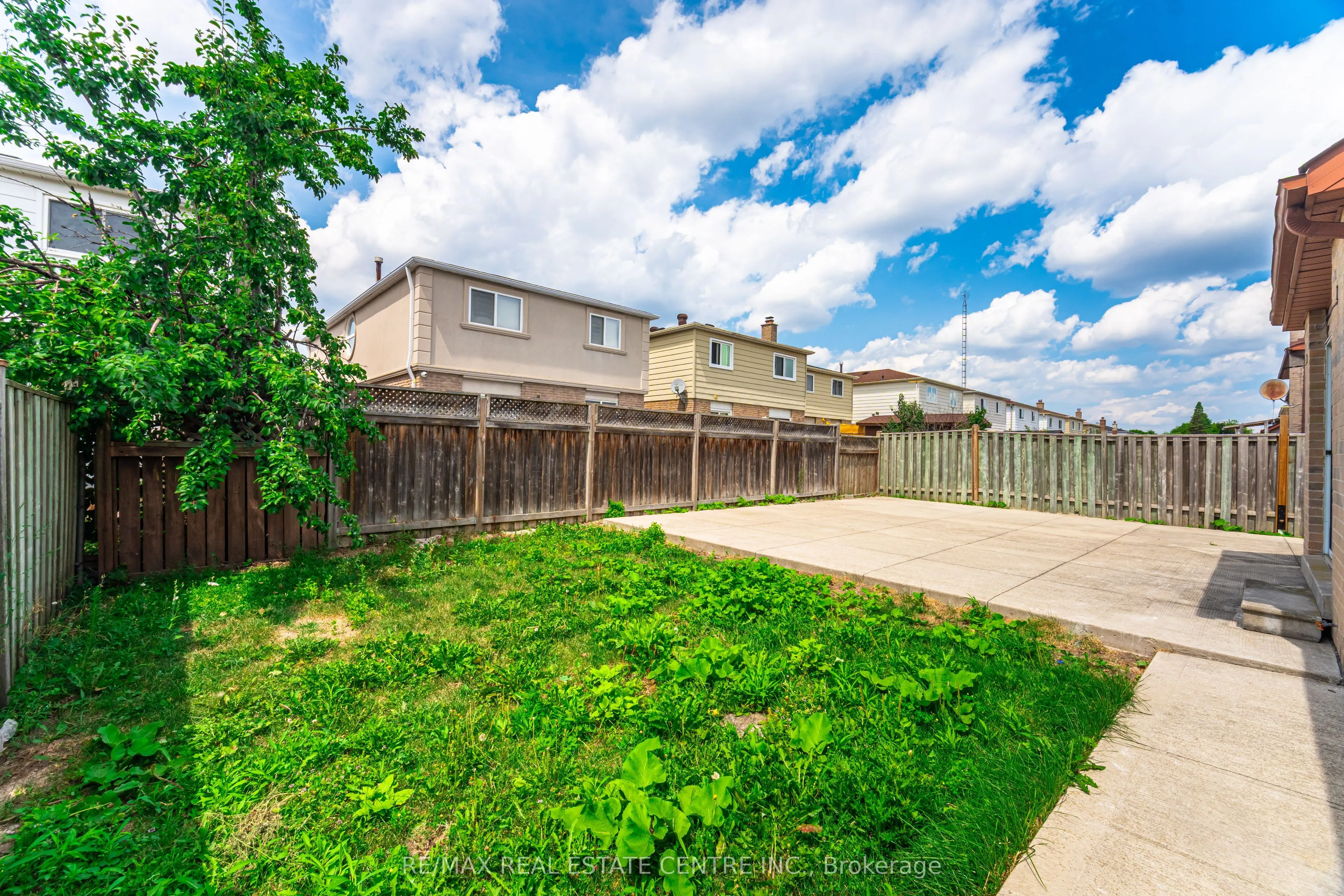 76 Moffatt Avenue