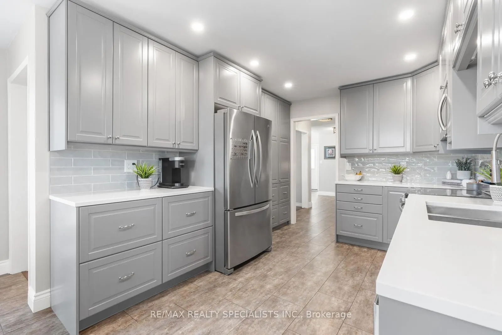 3799 Laurenclaire Drive