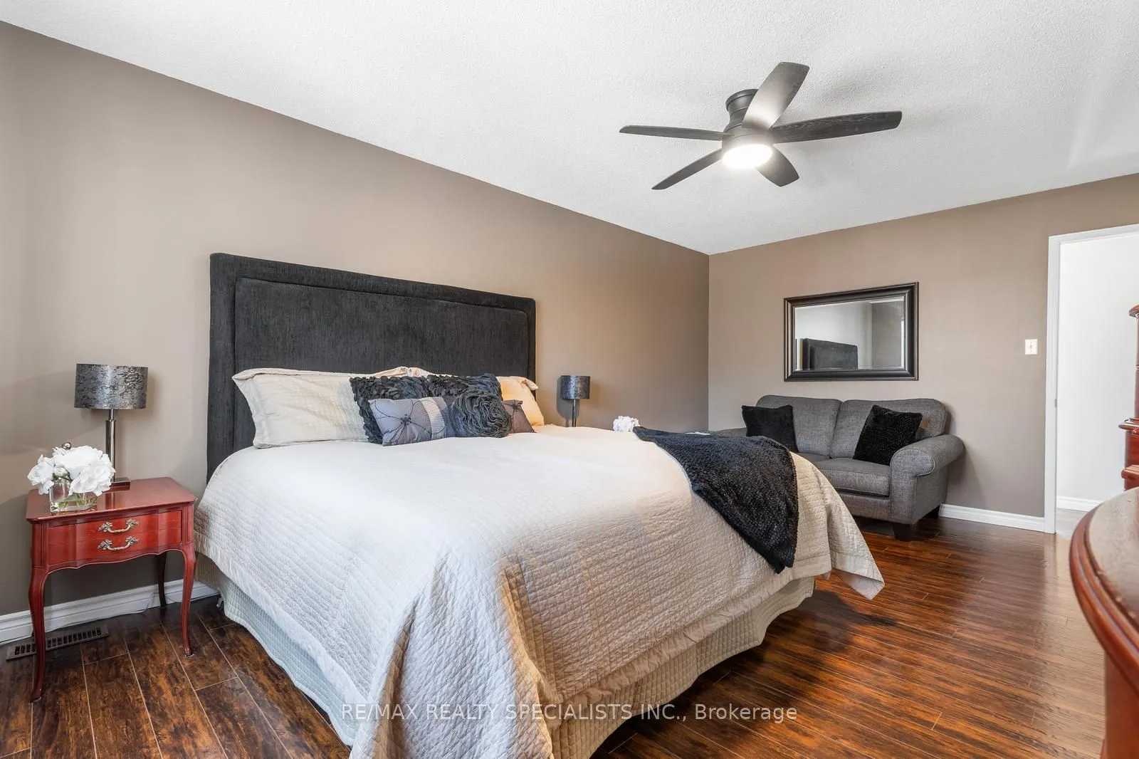 3799 Laurenclaire Drive