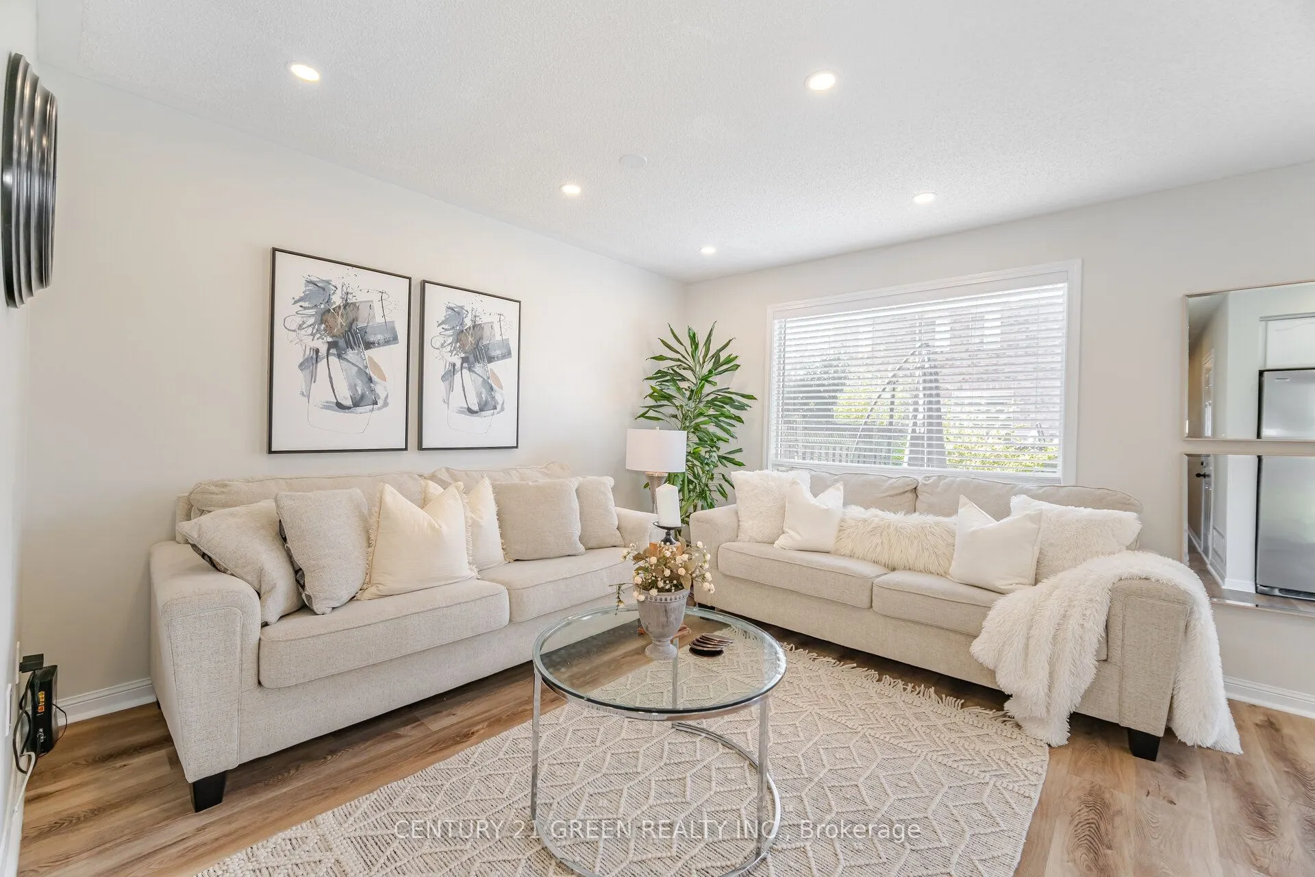 411 Baverstock Crescent