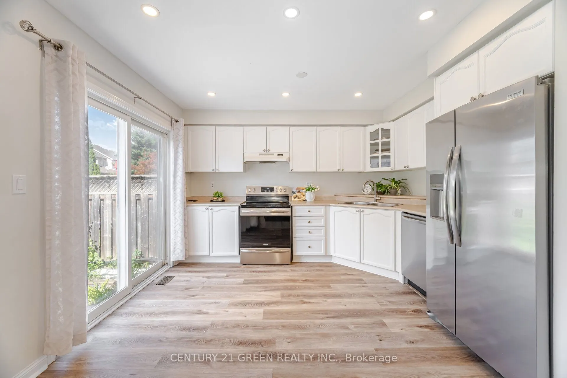 411 Baverstock Crescent
