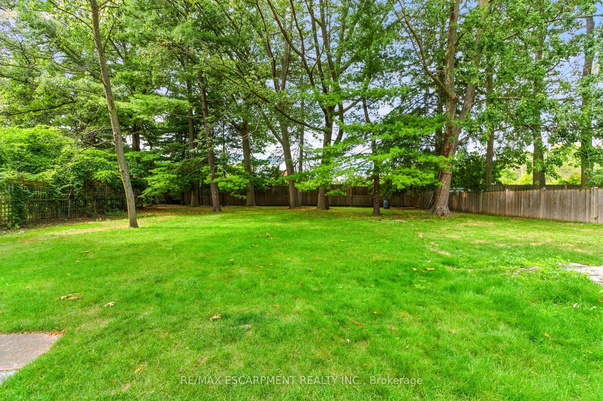 1245 Bramblewood Lane