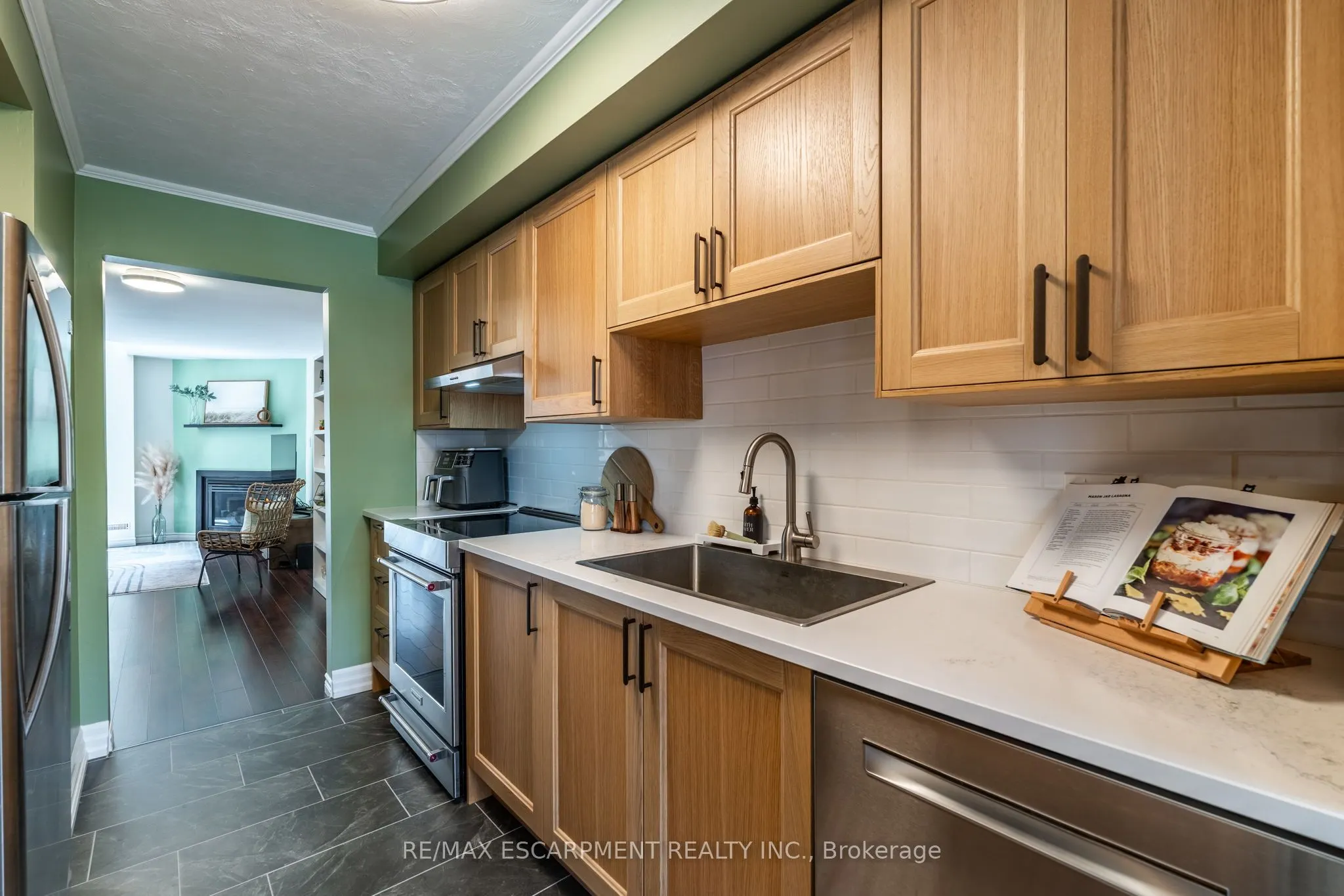 2075 Walkers Line, #235