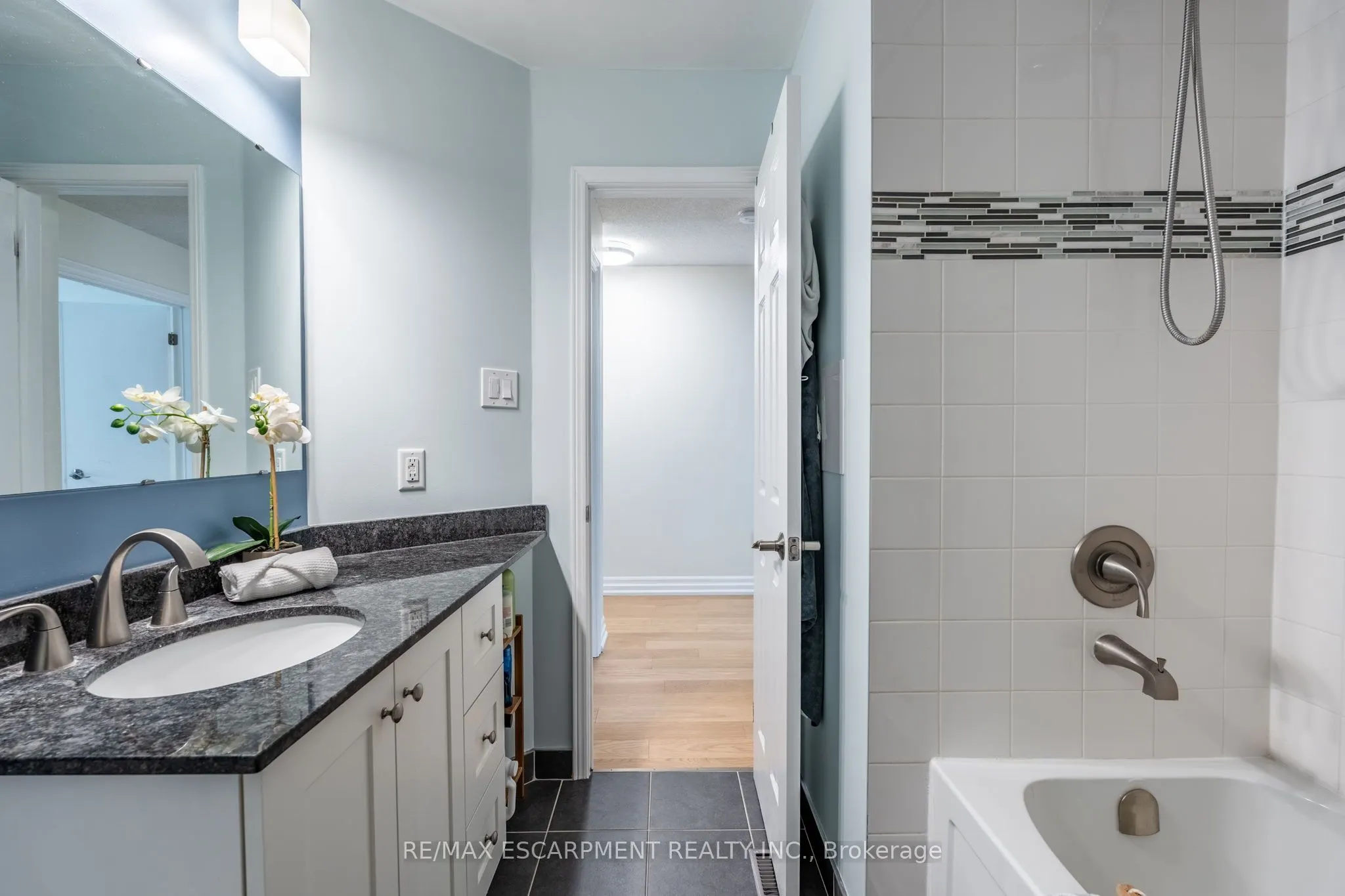 2075 Walkers Line, #235