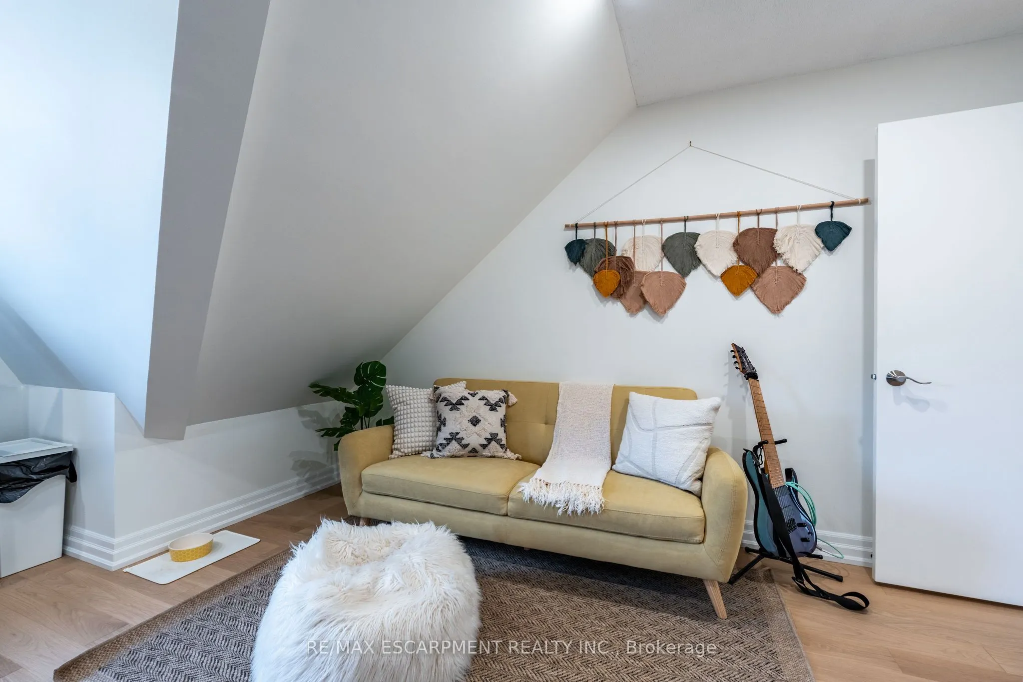2075 Walkers Line, #235