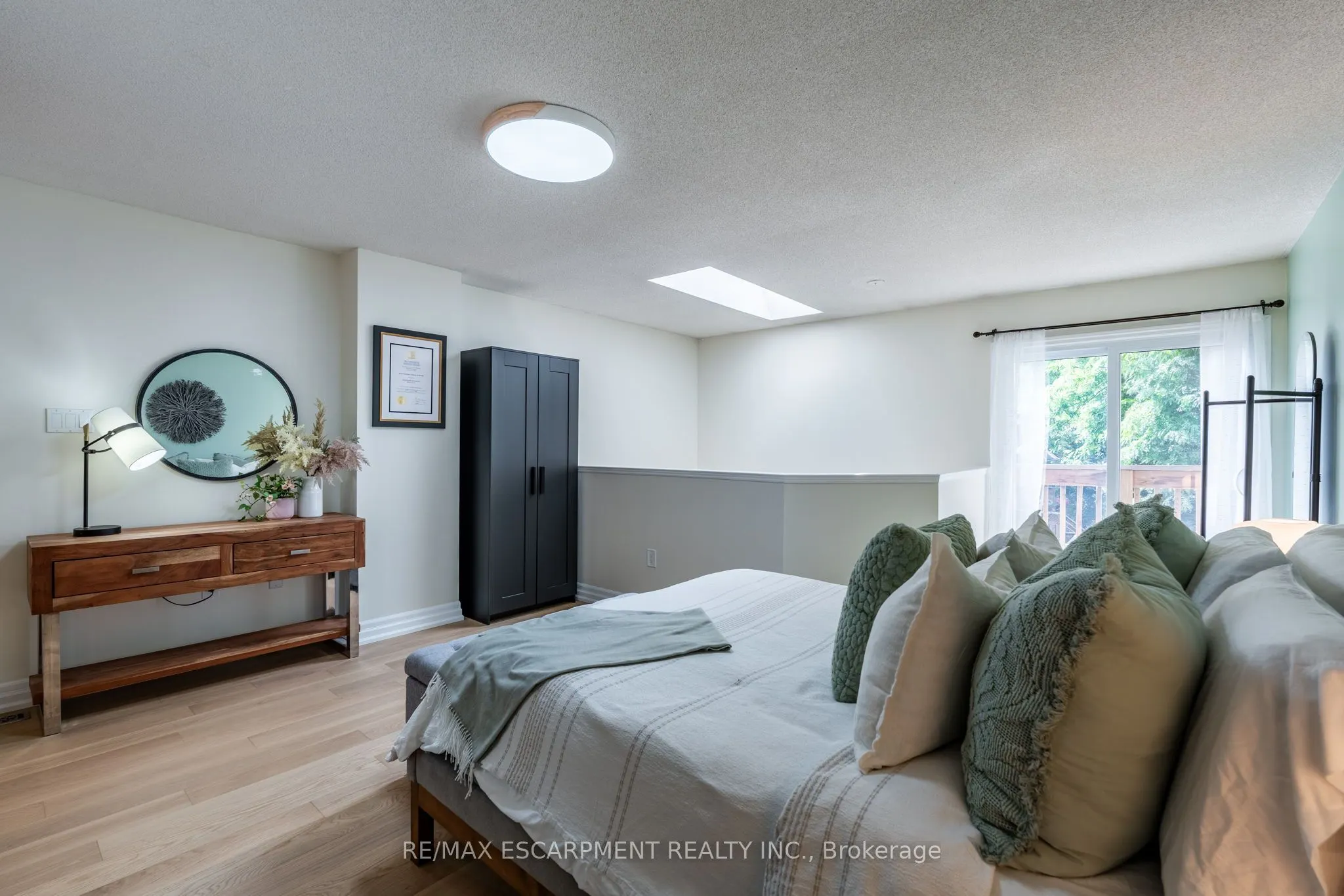 2075 Walkers Line, #235