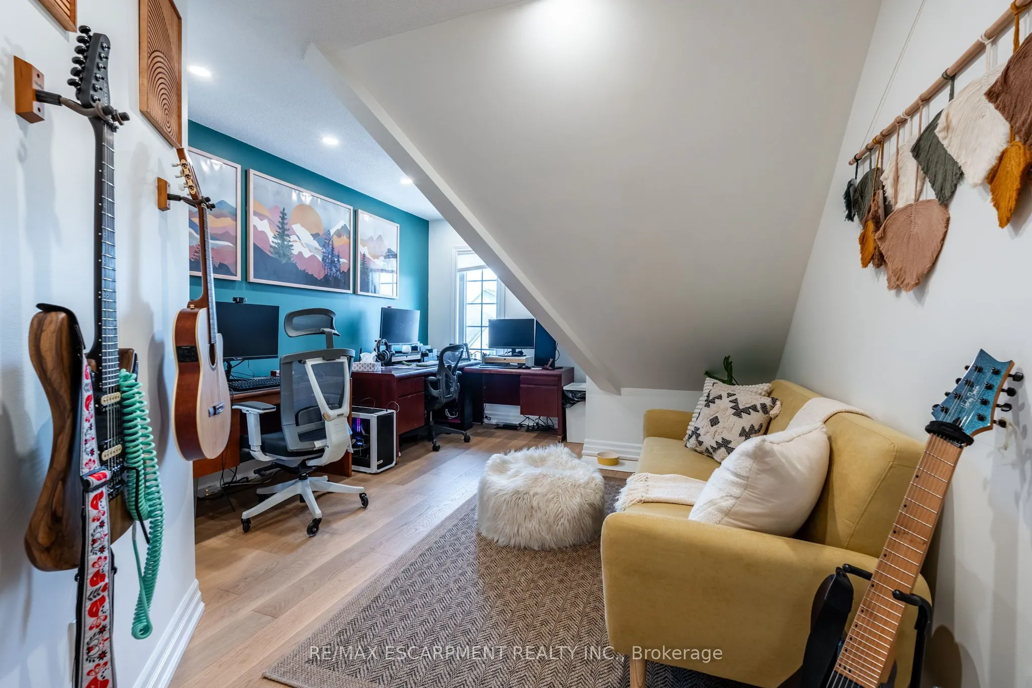 2075 Walkers Line, #235