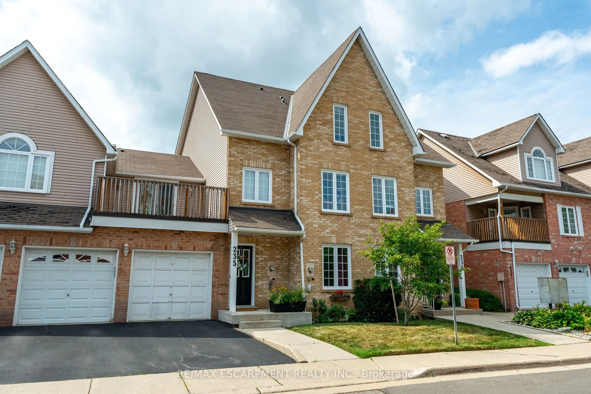 2075 Walkers Line, #235