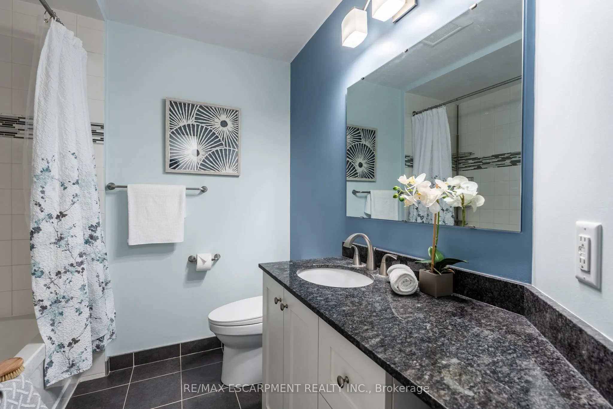 2075 Walkers Line, #235