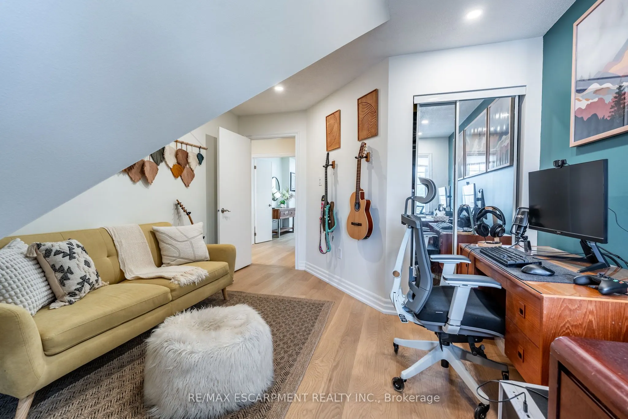 2075 Walkers Line, #235
