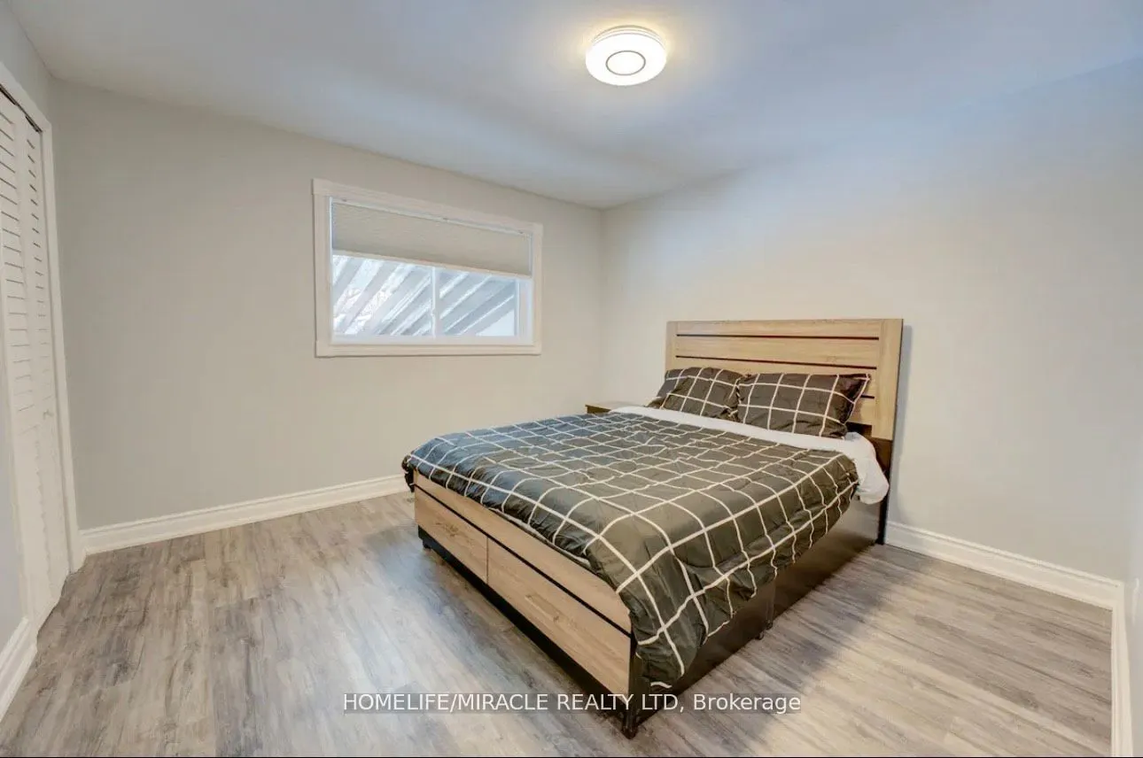 85 Silverstone Drive, #upper