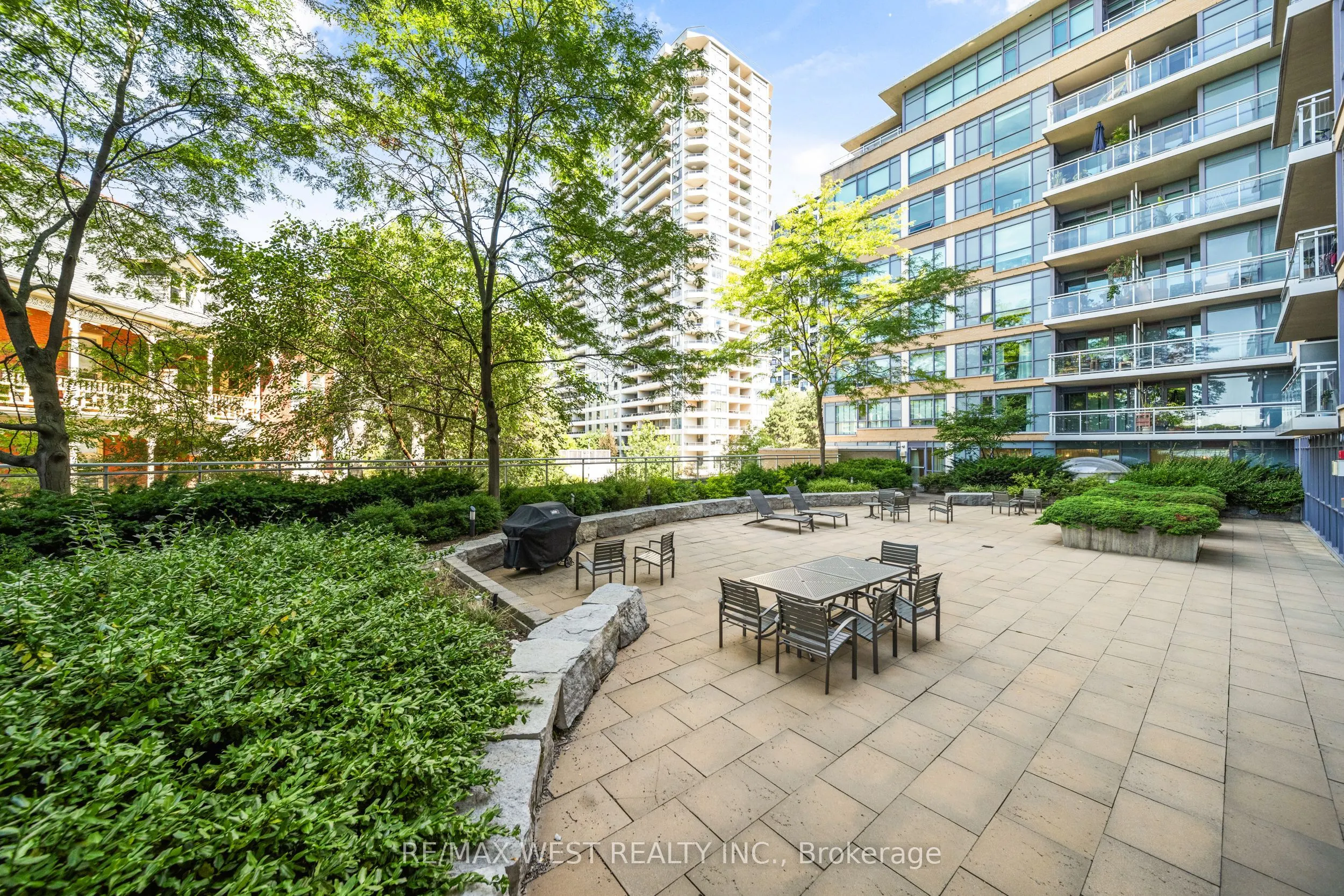 20 Gothic Avenue, #412