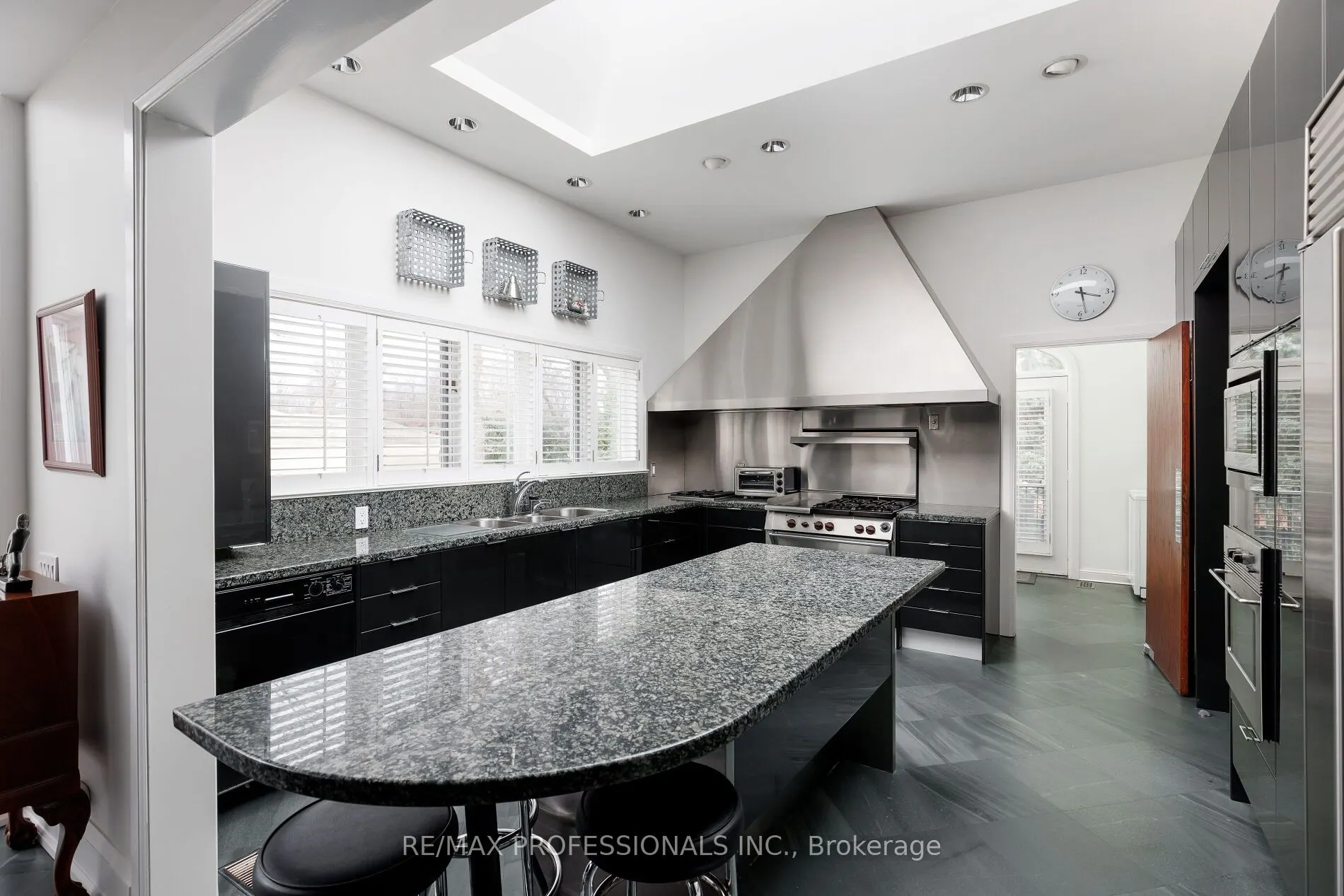 6A Edenbrook Hill