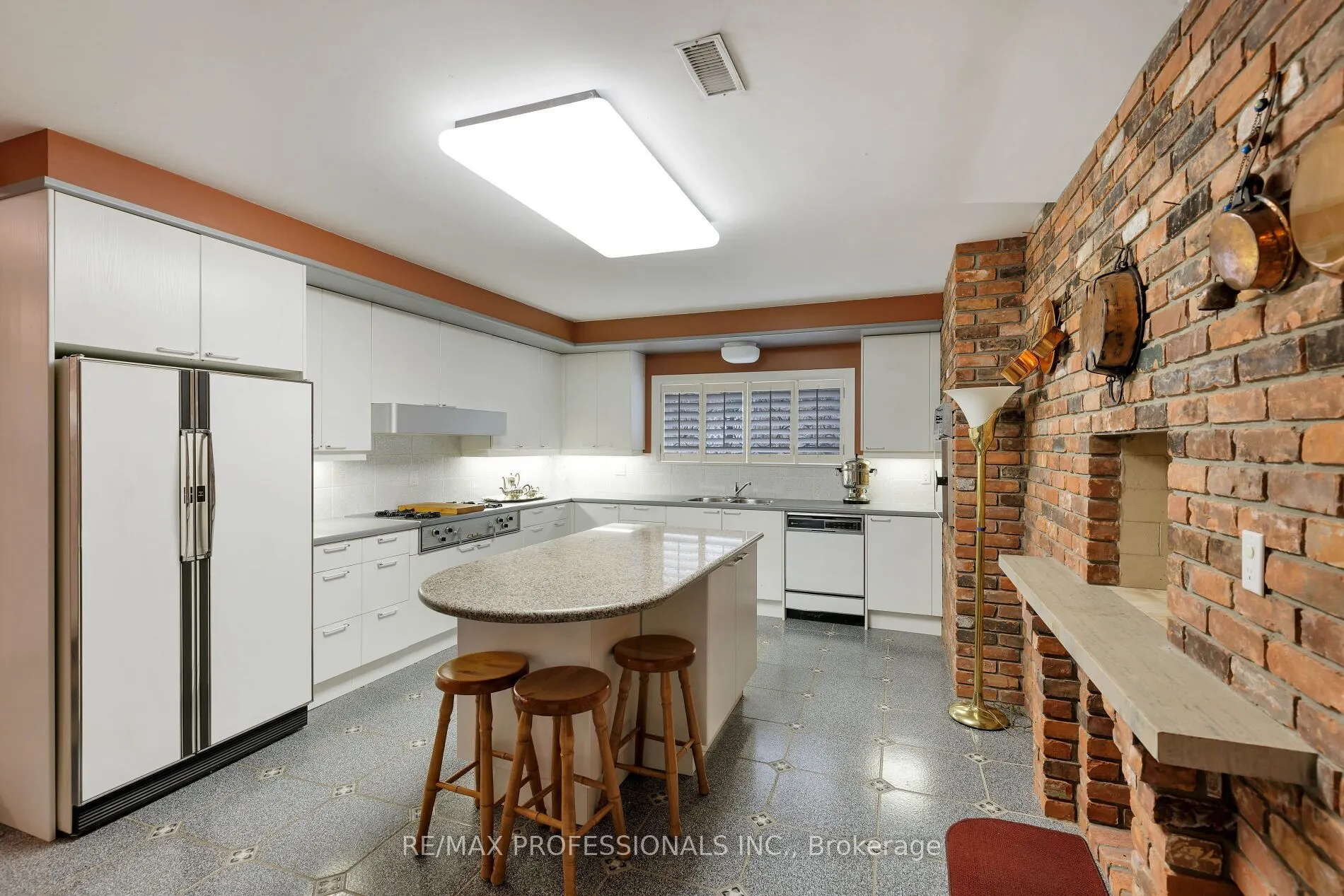 6A Edenbrook Hill