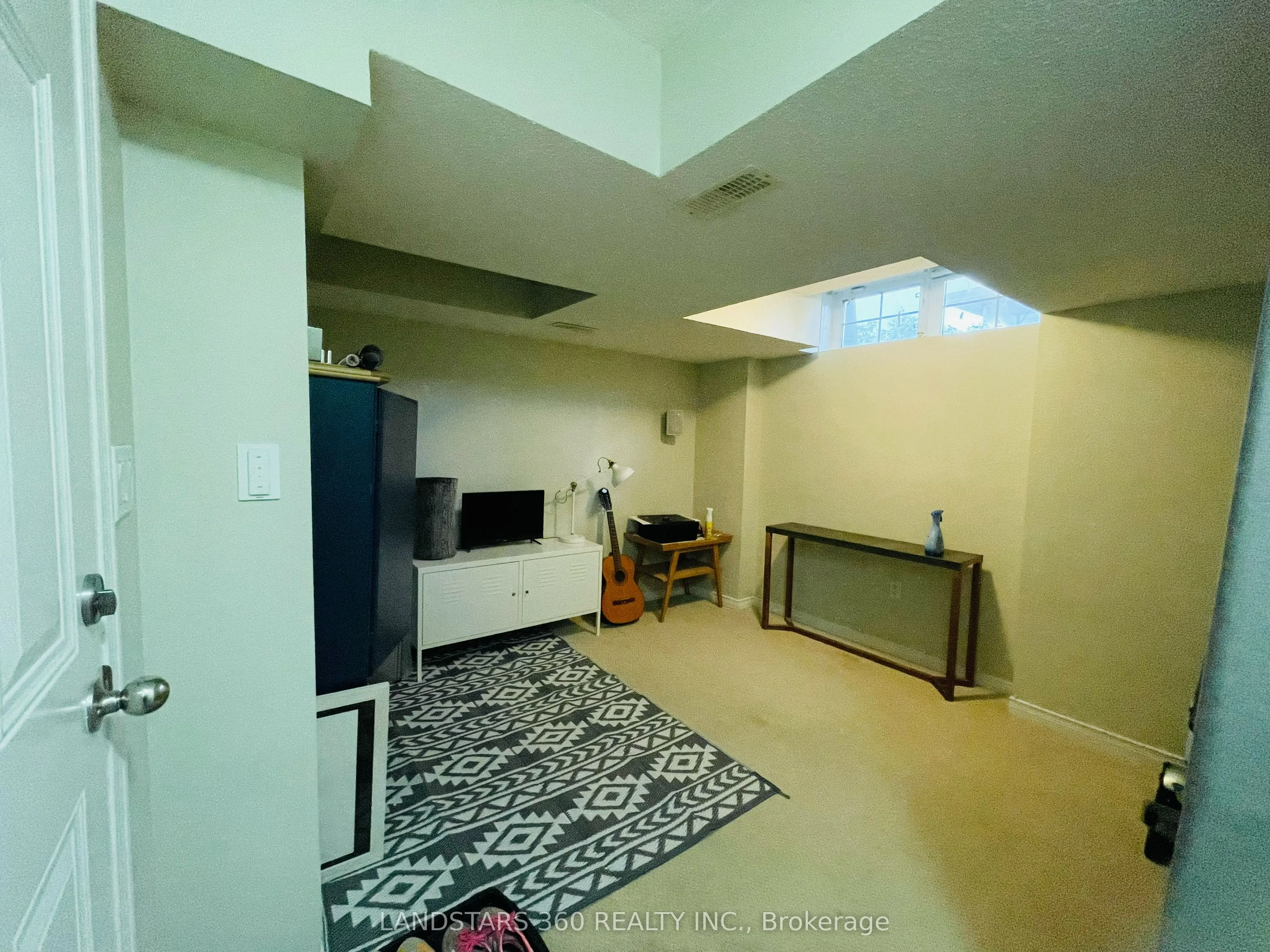 109 The Queensway, ##108
