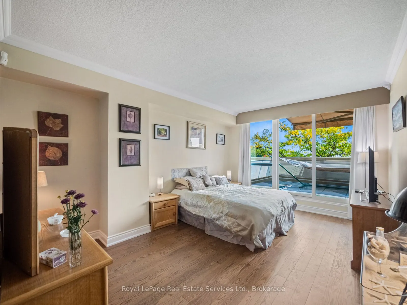 415 Locust Street, #310