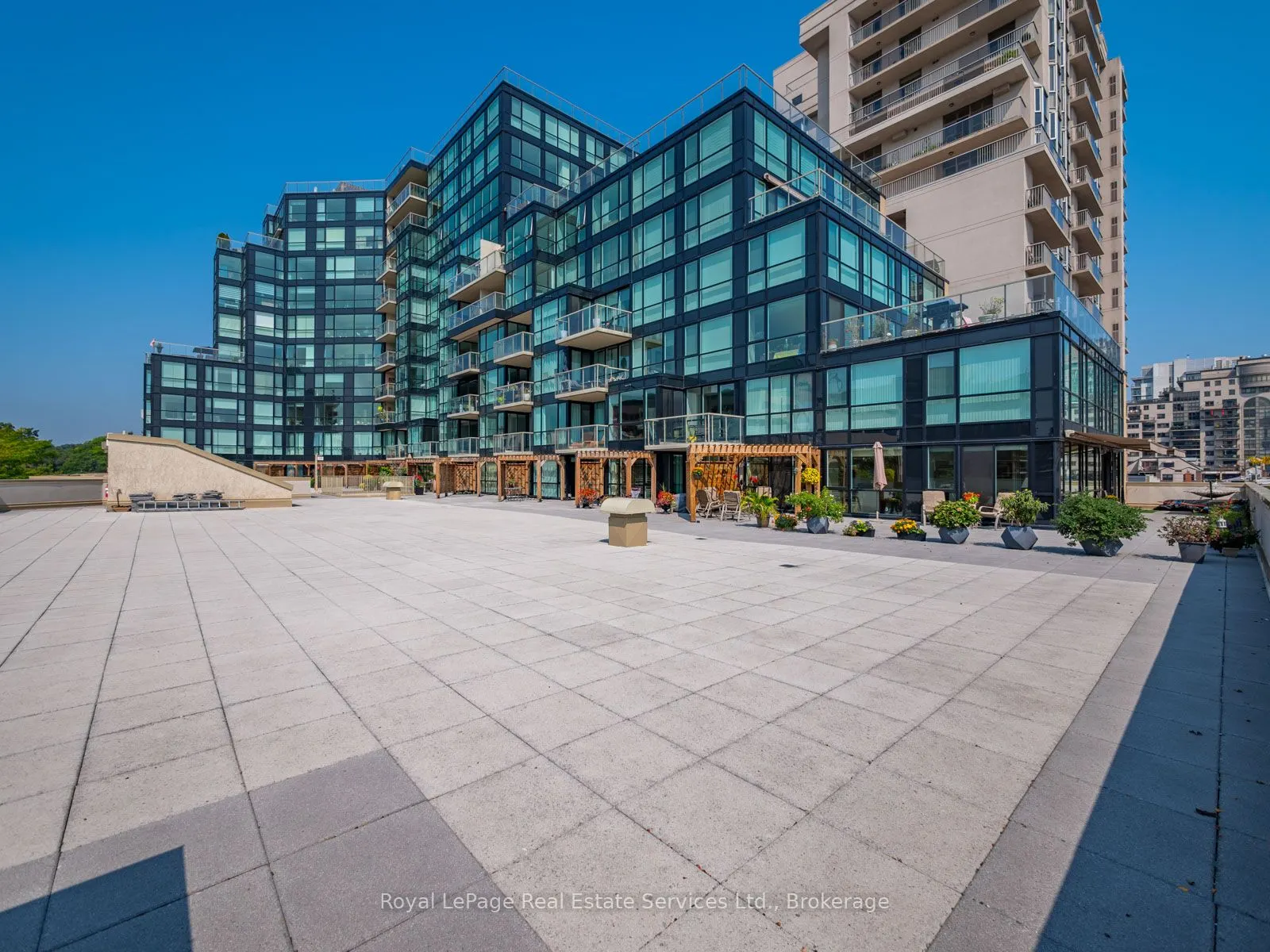 415 Locust Street, #310