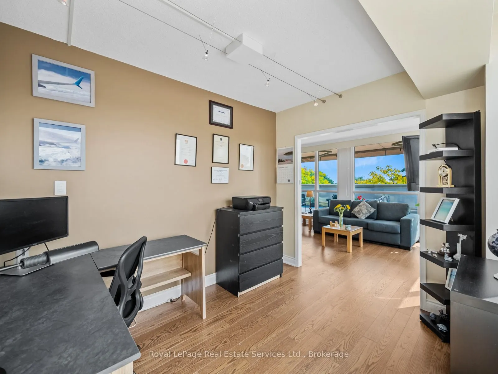 415 Locust Street, #310