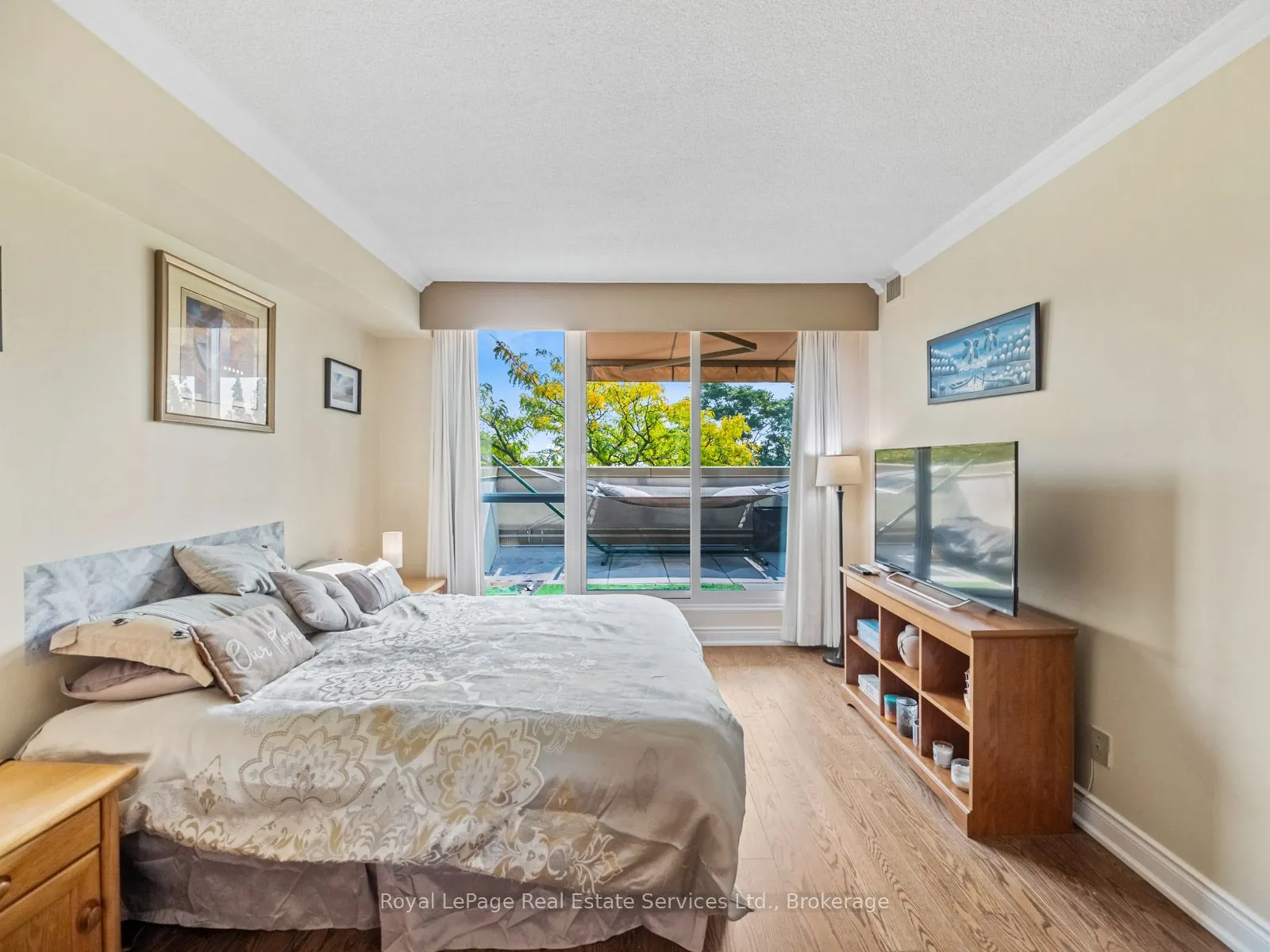 415 Locust Street, #310