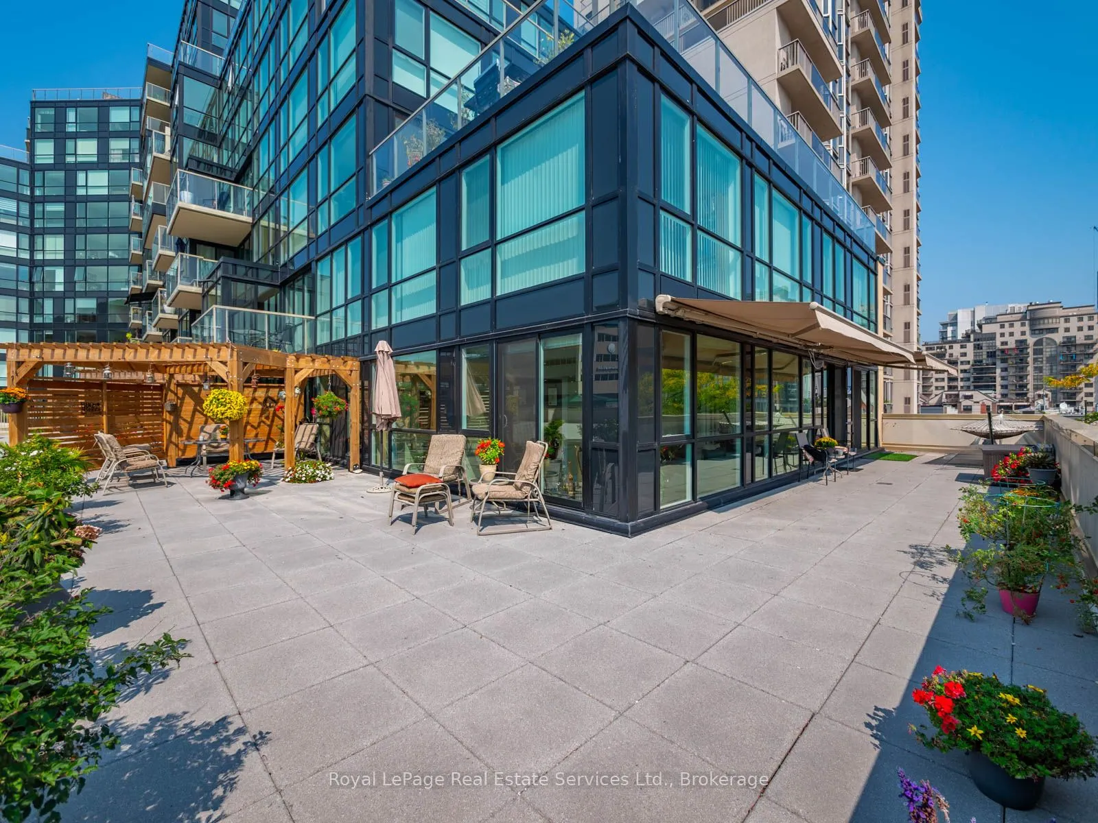 415 Locust Street, #310