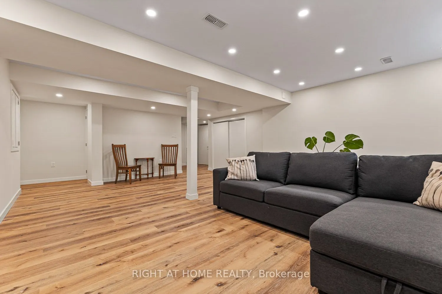 41 Stedford Crescent