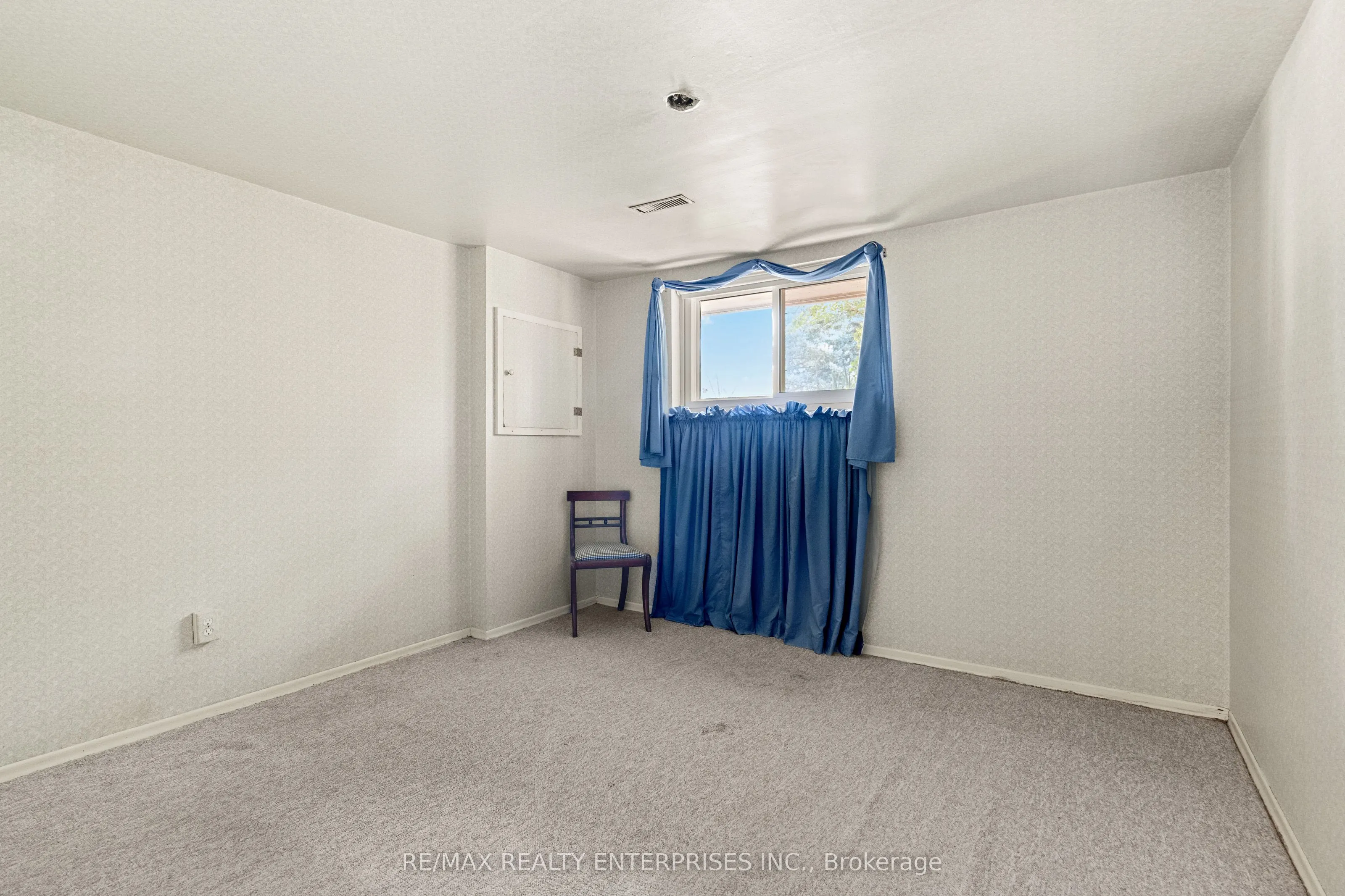 1245 Lakeview Drive