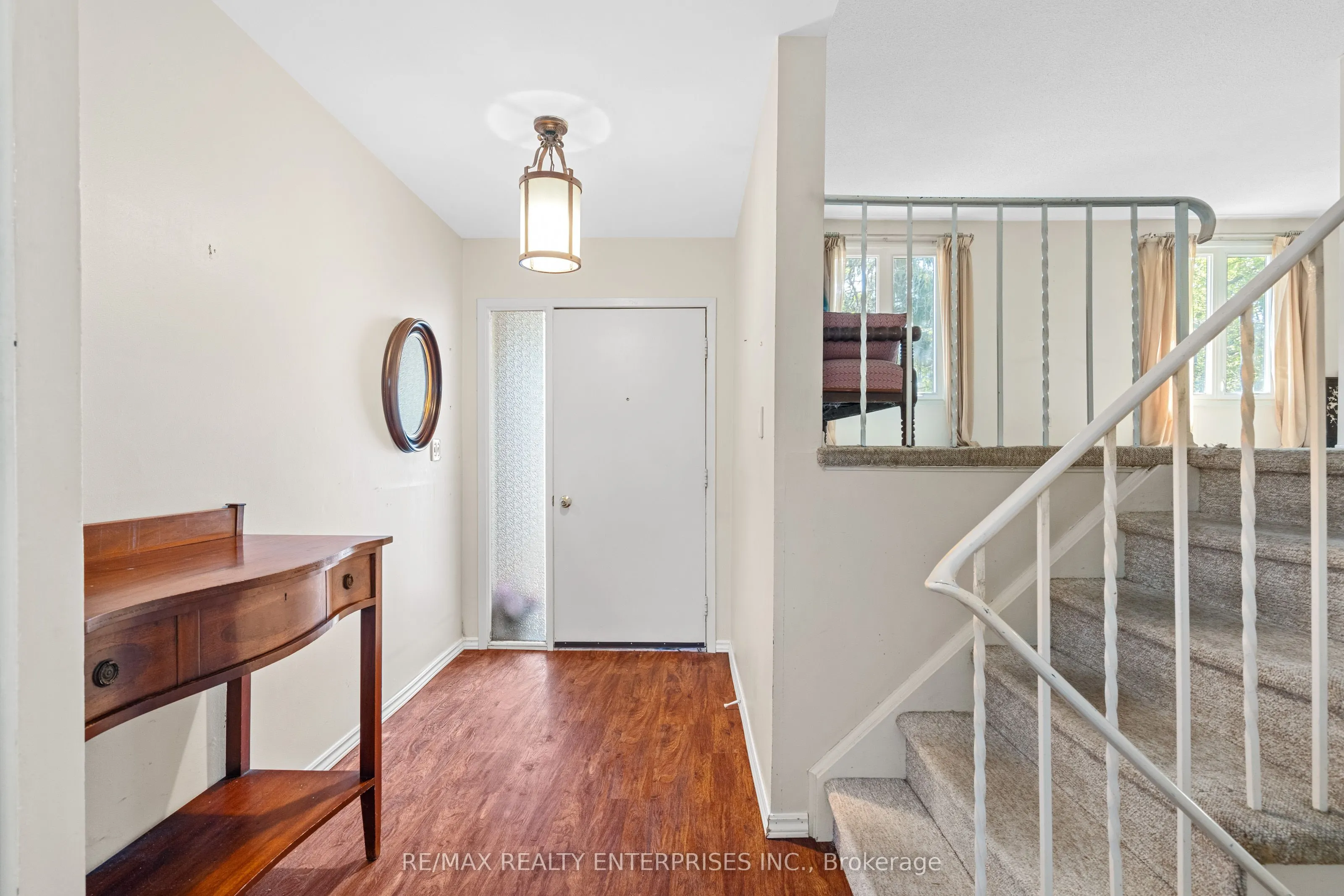 1245 Lakeview Drive
