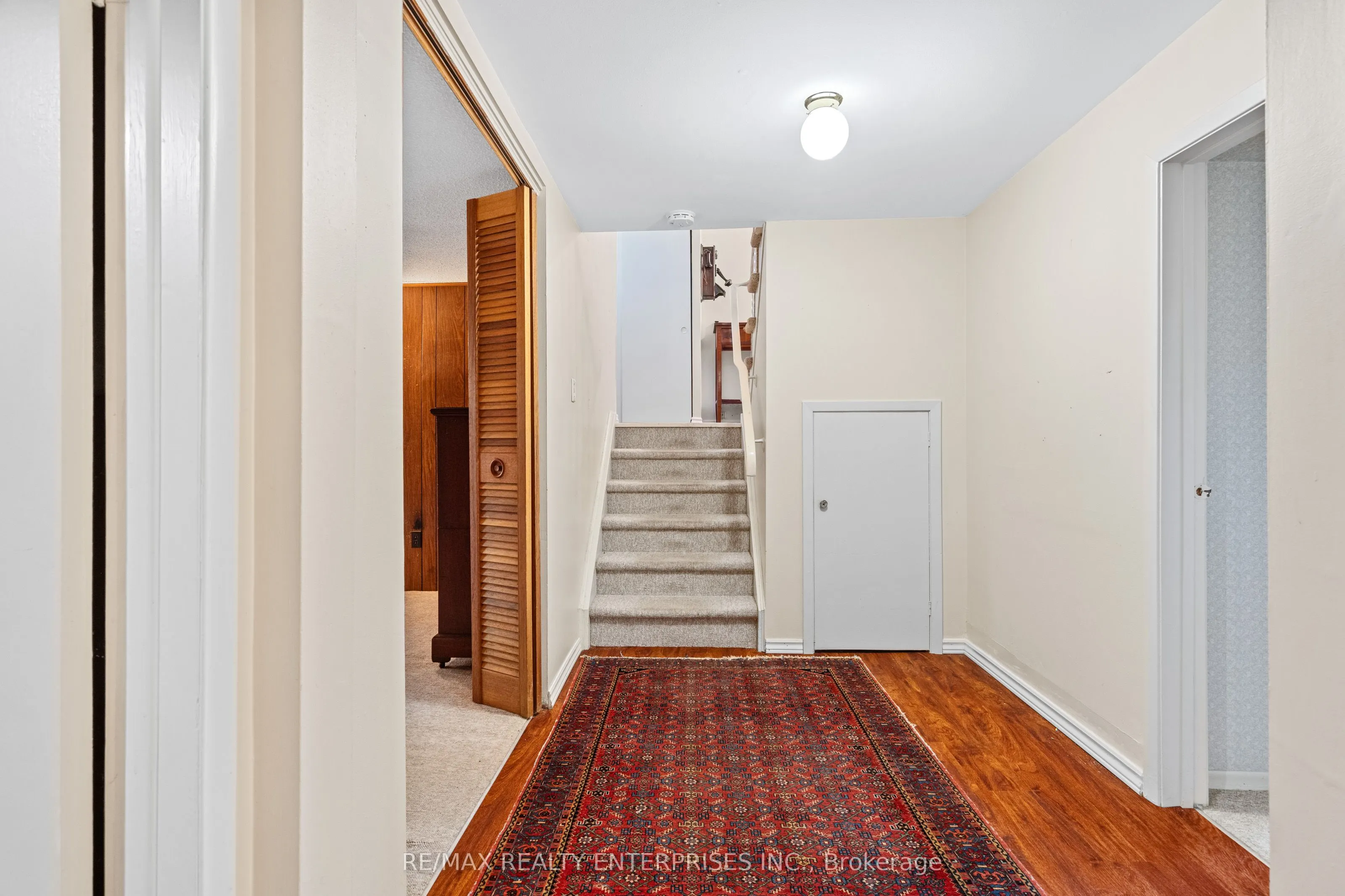 1245 Lakeview Drive